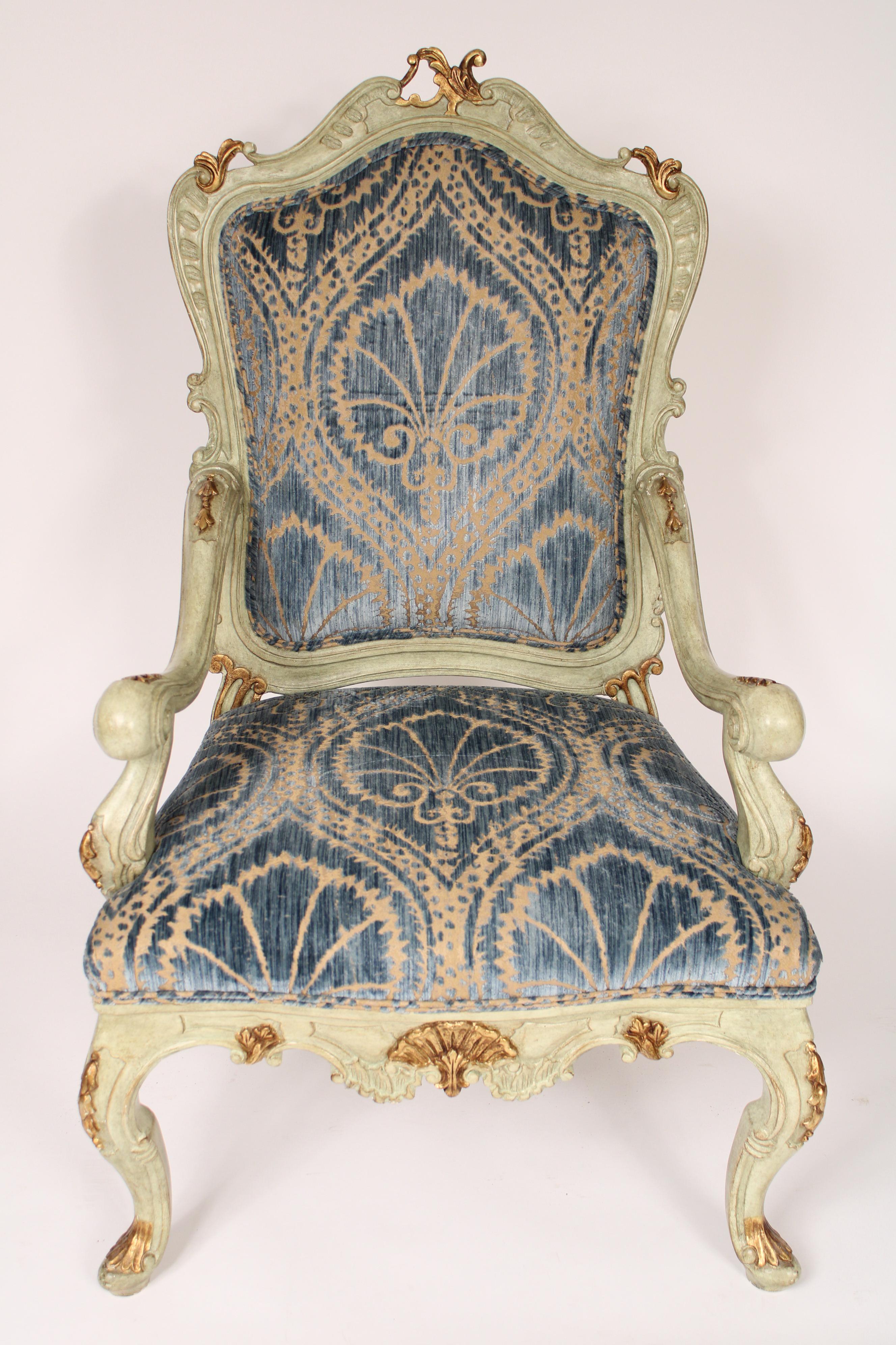 Pair of Venetian Louis XV Style Painted and Gilt Decorated Armchairs For Sale 1