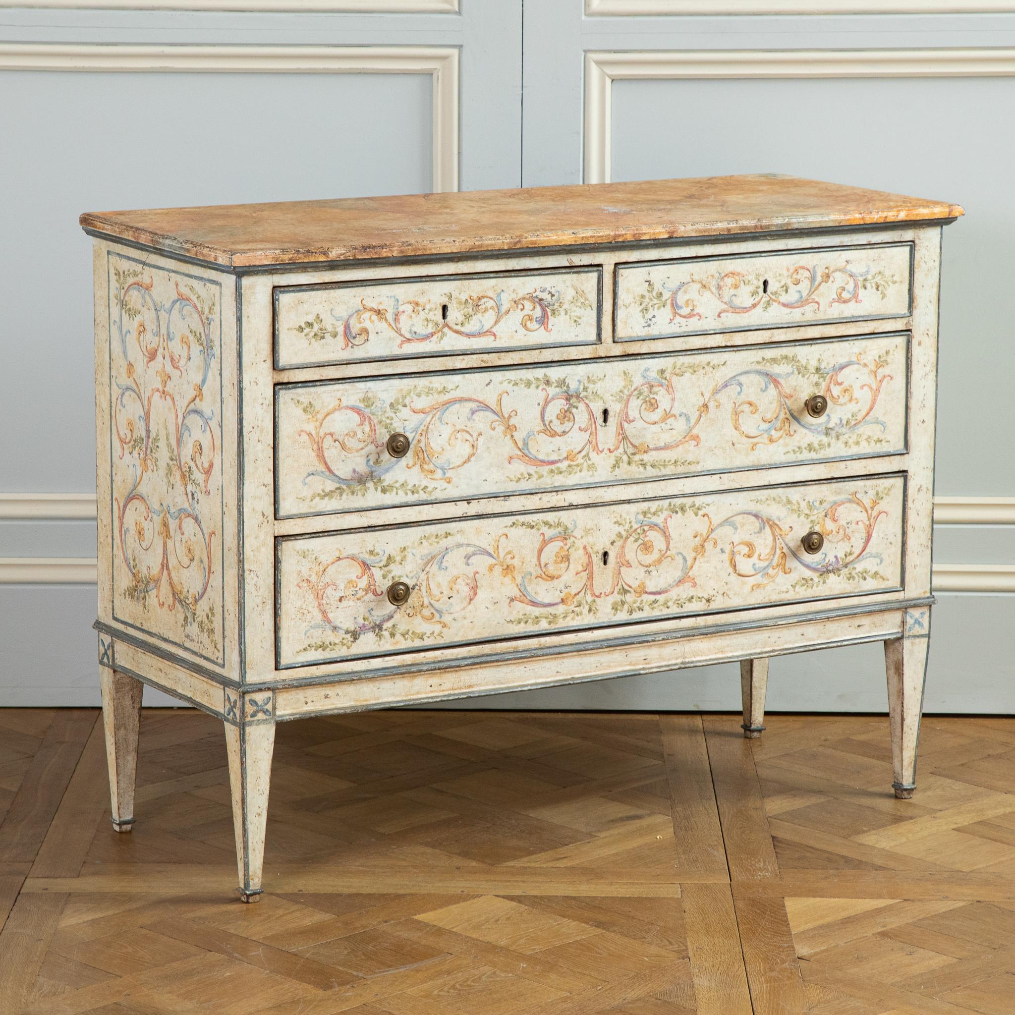 Pair of Venetian Neoclassical Hand Painted Commodes For Sale 5