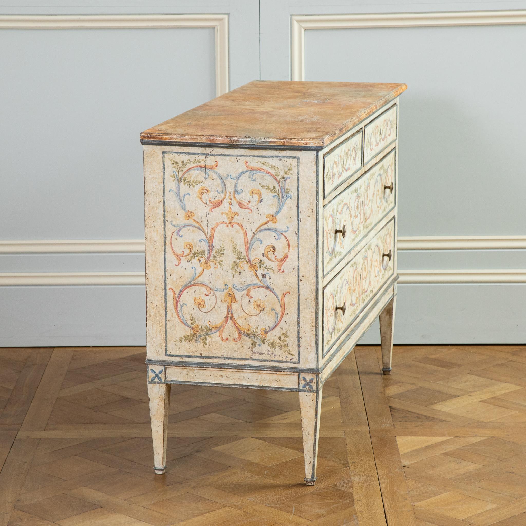 Pair of Venetian Neoclassical Hand Painted Commodes For Sale 7
