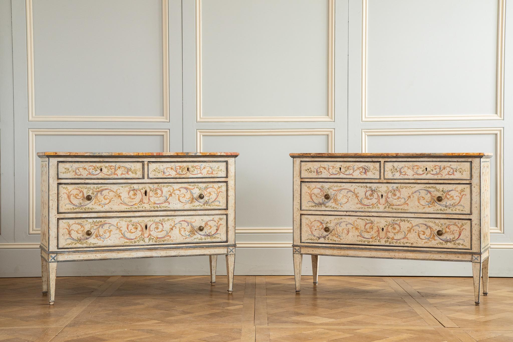 Hand-Painted Pair of Venetian Neoclassical Hand Painted Commodes For Sale