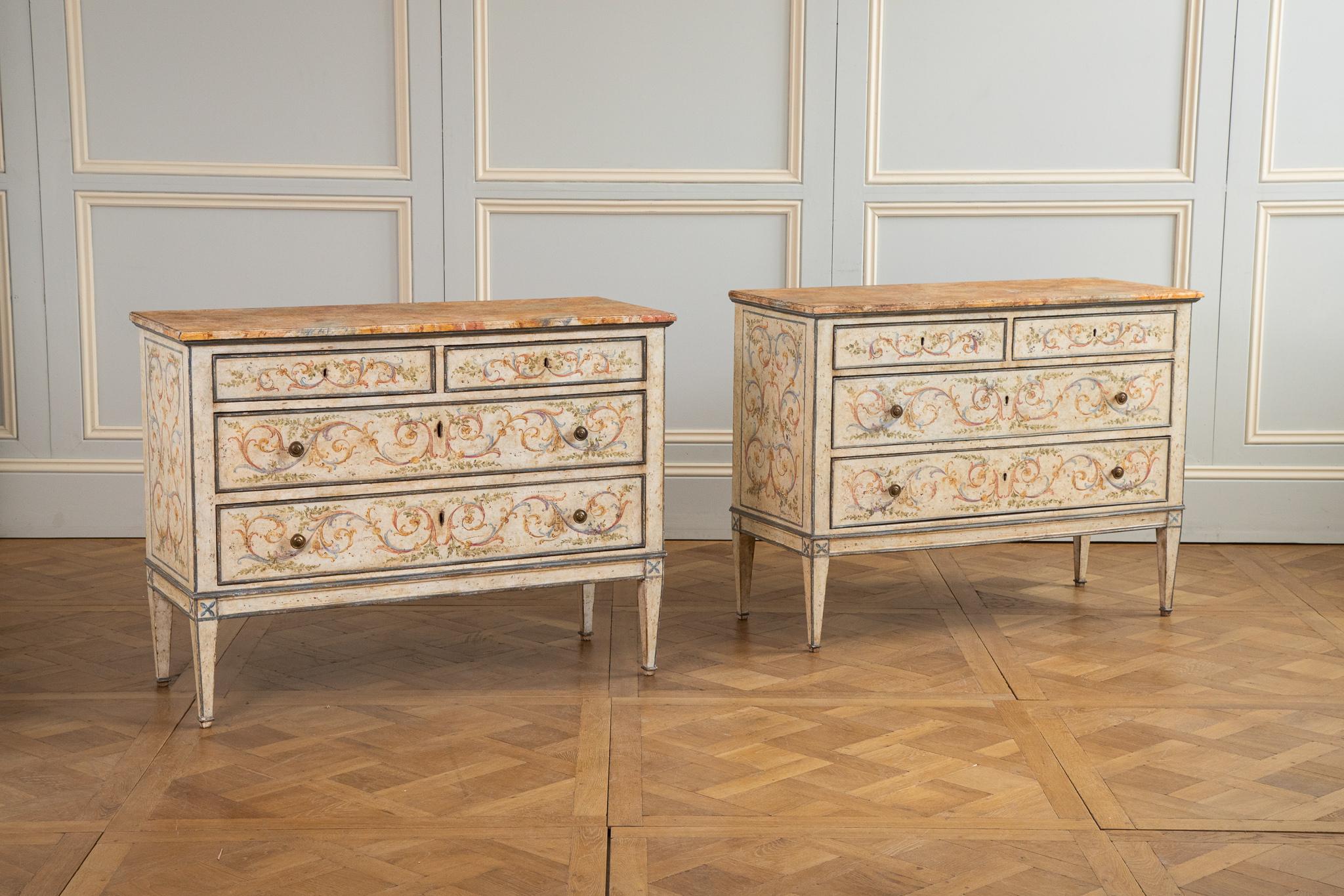 19th Century Pair of Venetian Neoclassical Hand Painted Commodes For Sale