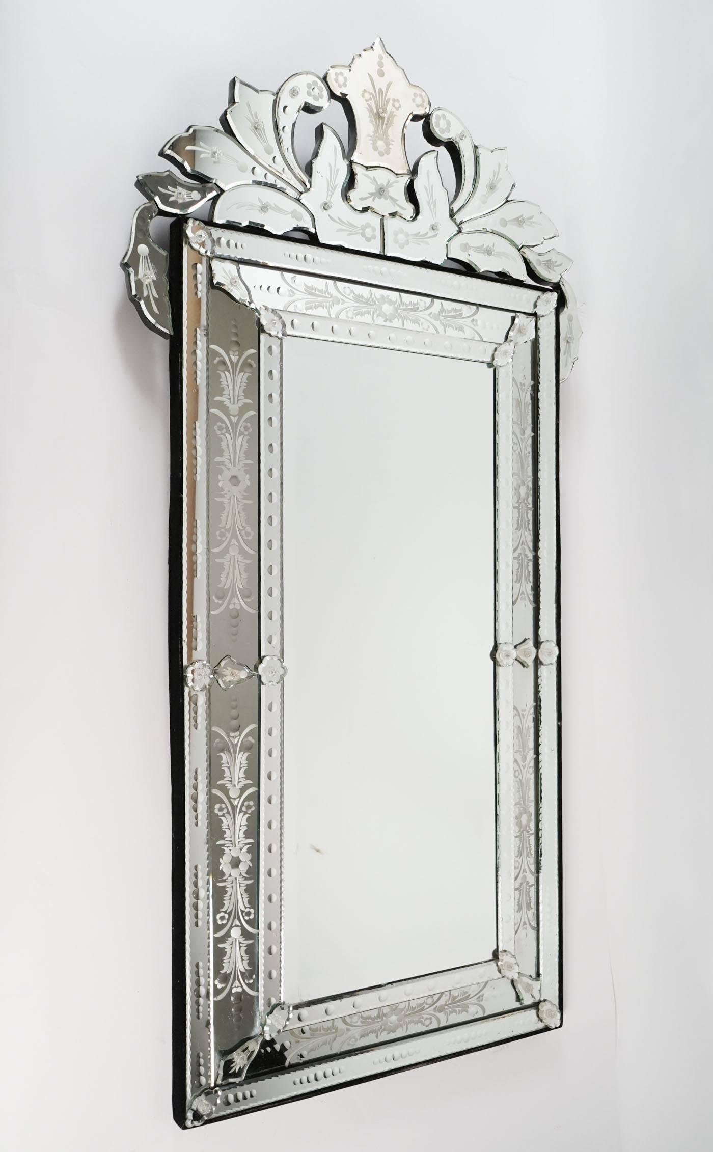 Pair of Venetian Parclose Mirror of the 20th century. Glass is etched and bevell 9