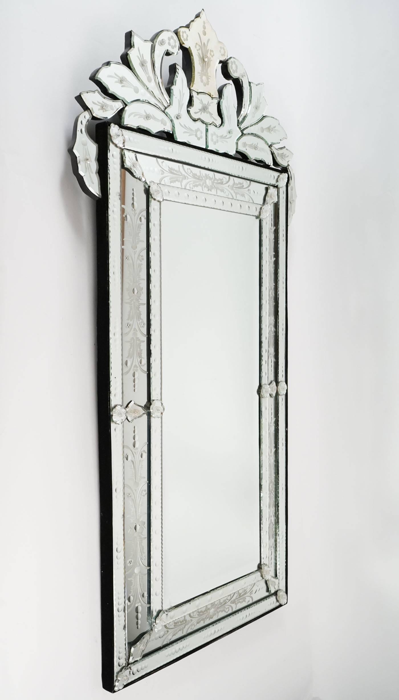 Pair of Venetian Parclose mirror of the 20th century. Glass is etched and bevelled.
 