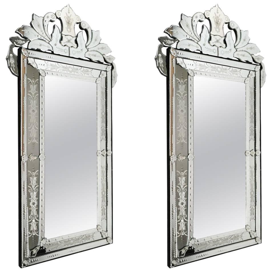 Pair of Venetian Parclose Mirror of the 20th century. Glass is etched and bevell