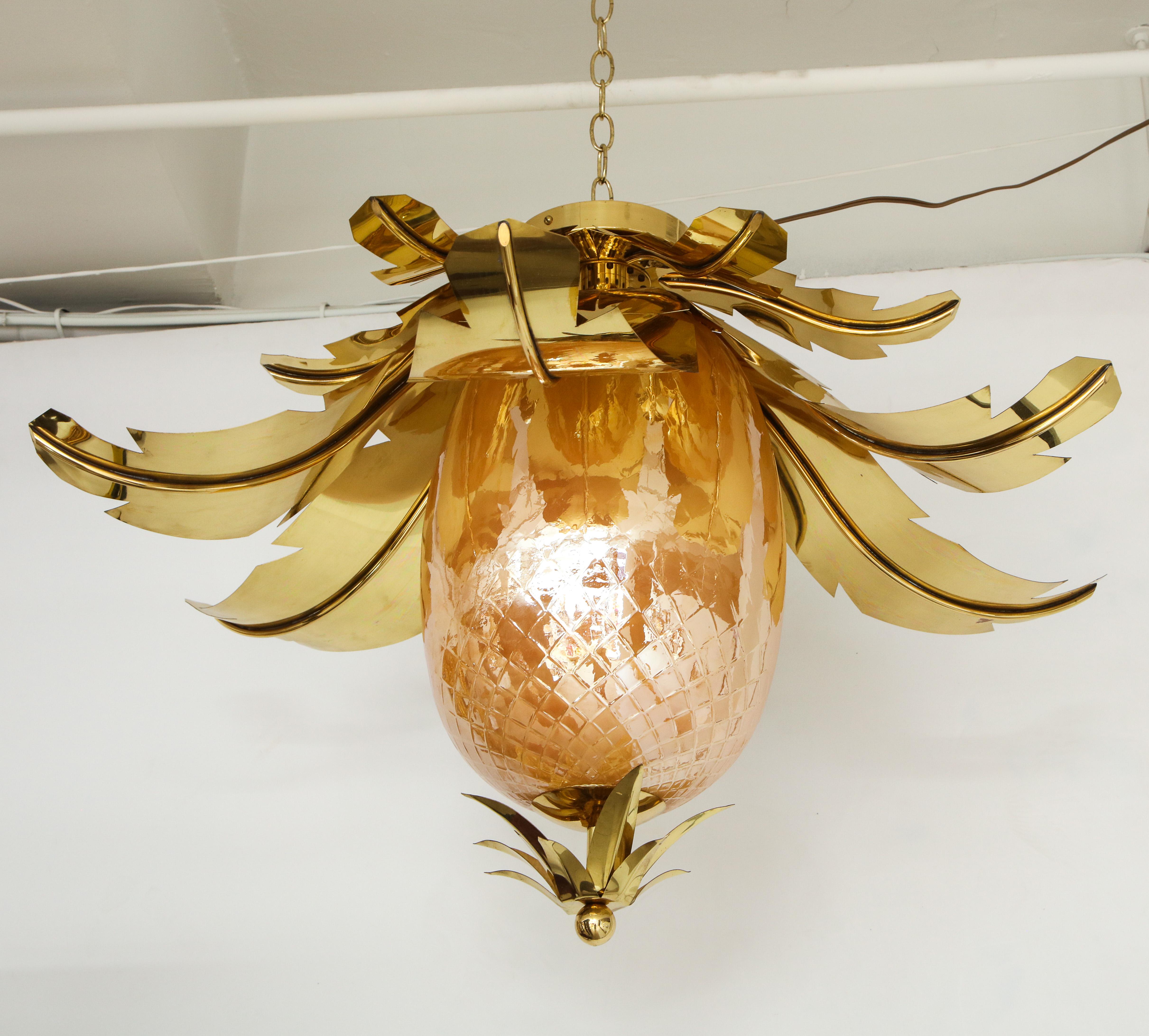 Pair of Venetian Peach Glass and Brass Leaves Pendant Chandeliers For Sale 9