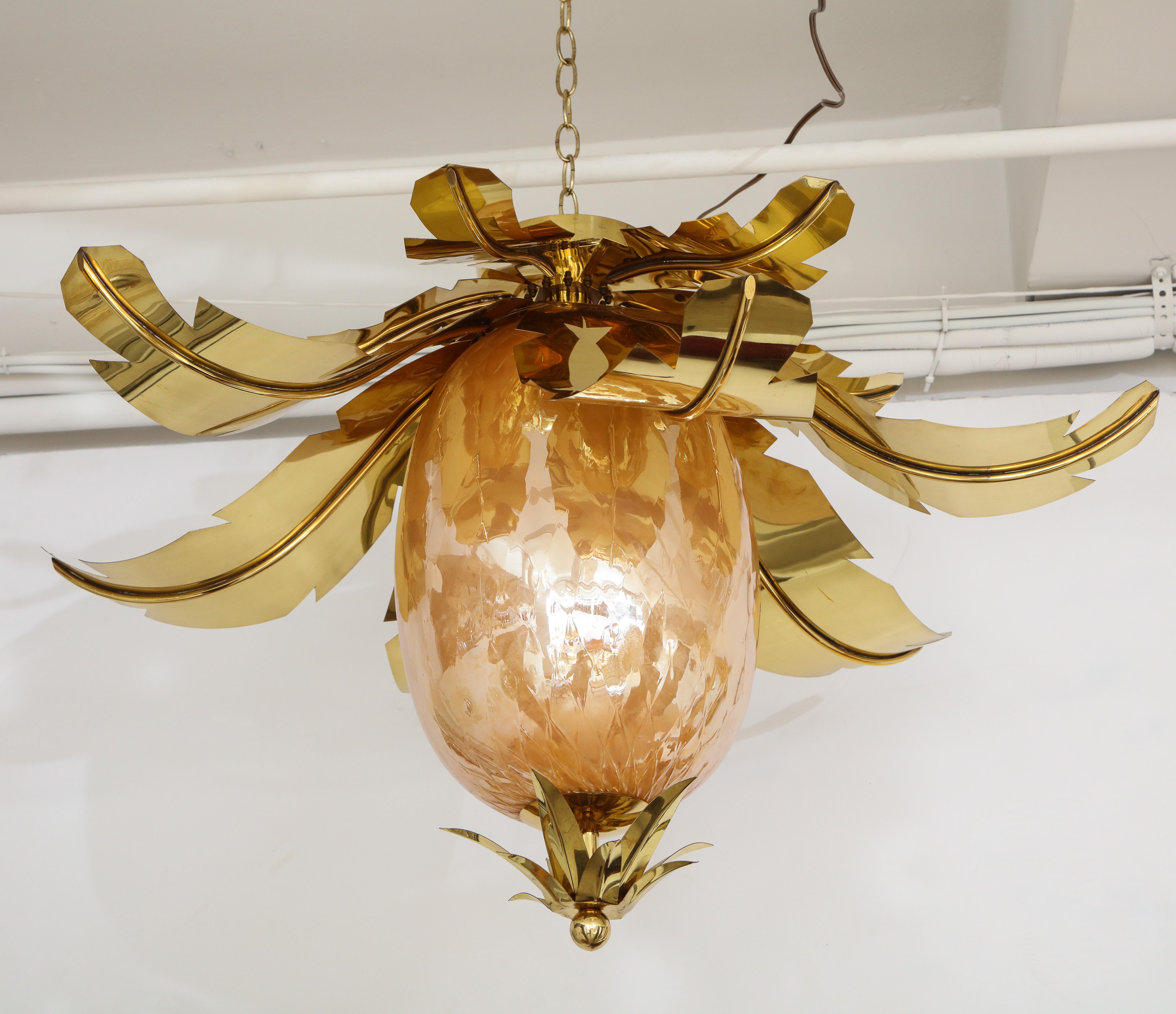 Pair of Venetian Peach Glass and Brass Leaves Pendant Chandeliers For Sale 4
