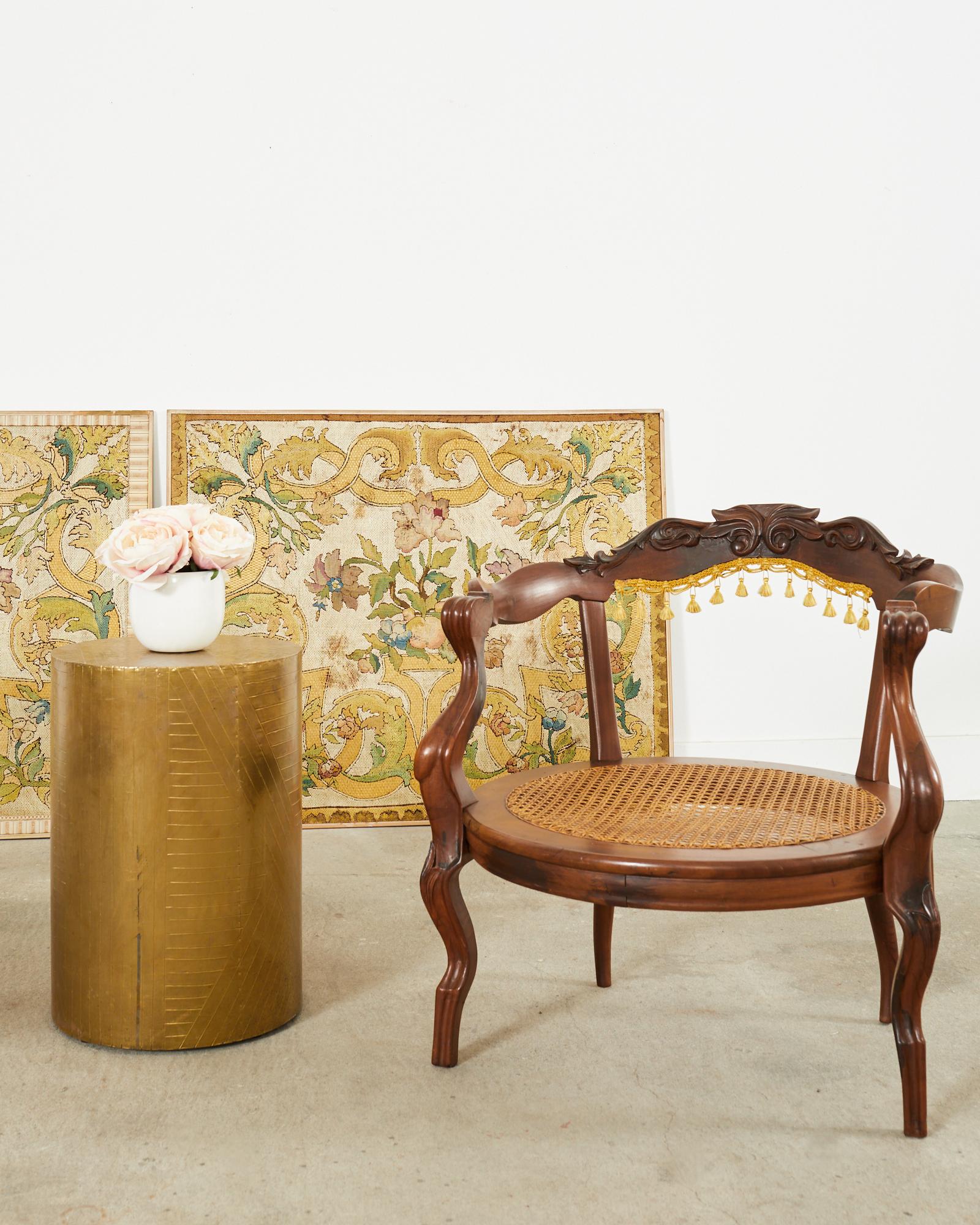 Paar venezianische Fass-Sessel im Rokoko-Stil mit Rohrgeflecht im Angebot 10