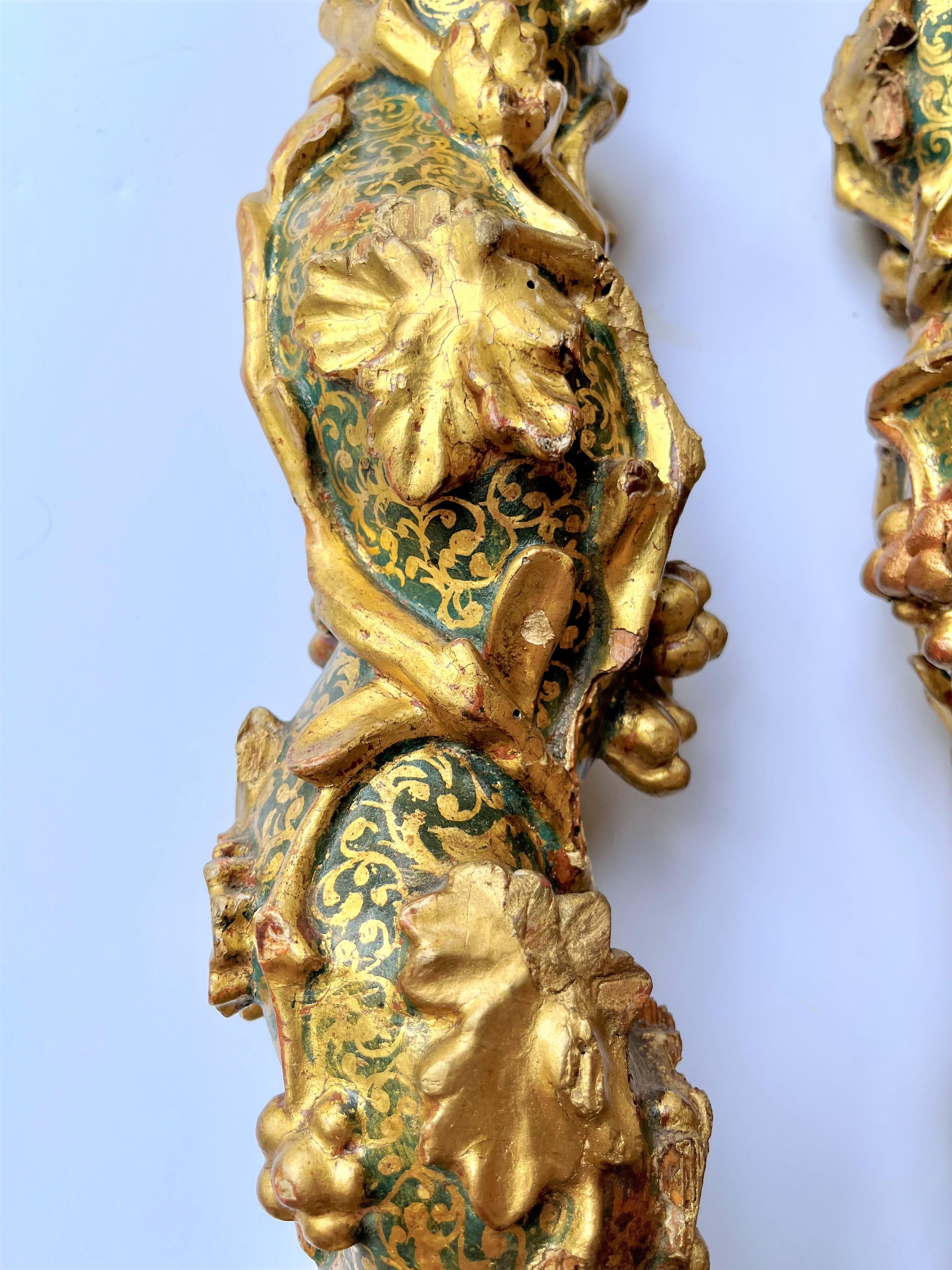 Italian Pair of Venetian Solomonic Giltwood Fragments Now Lamps For Sale