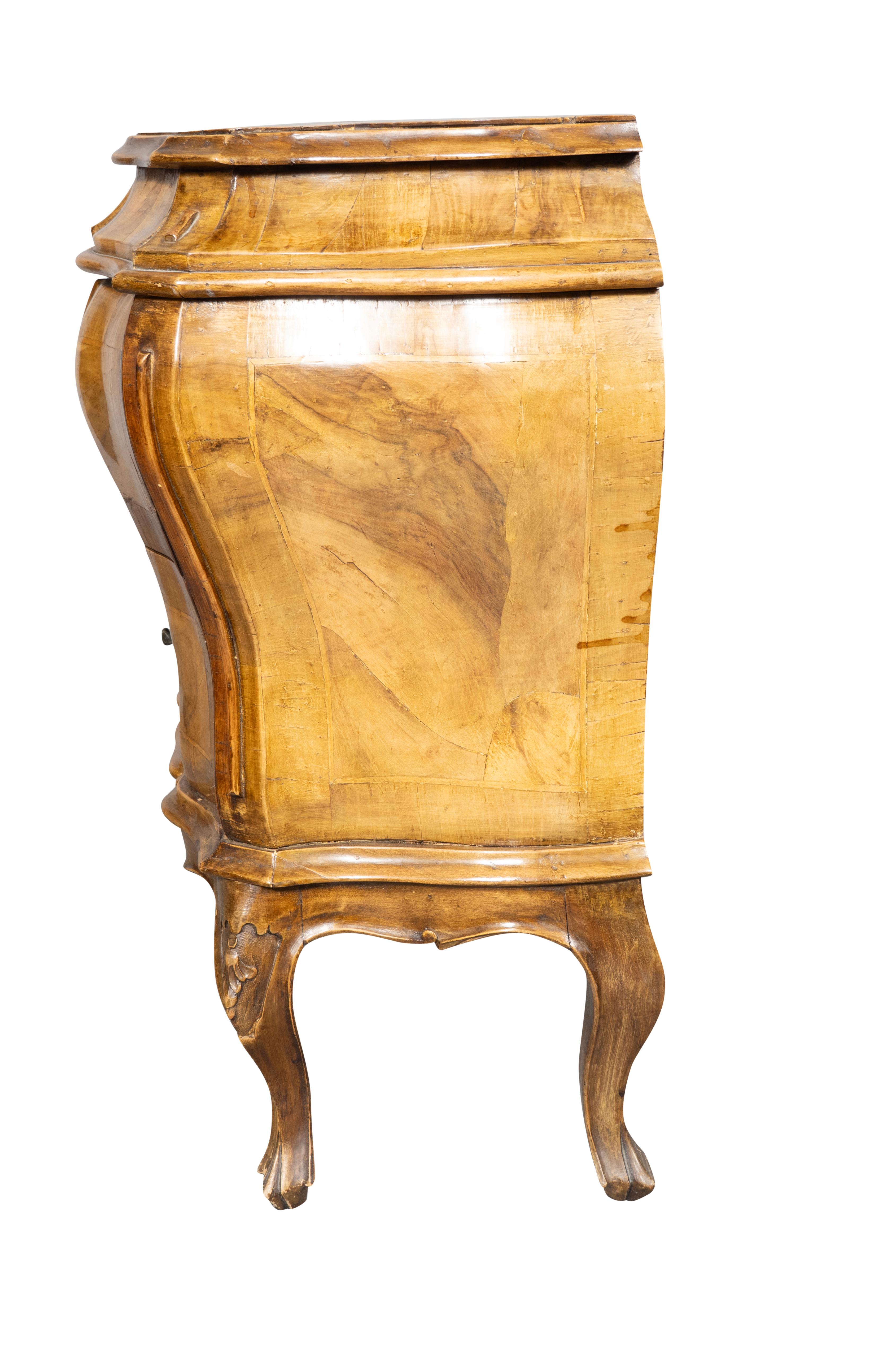 Brass Pair Of Venetian Style Walnut Bombe Commodinis For Sale