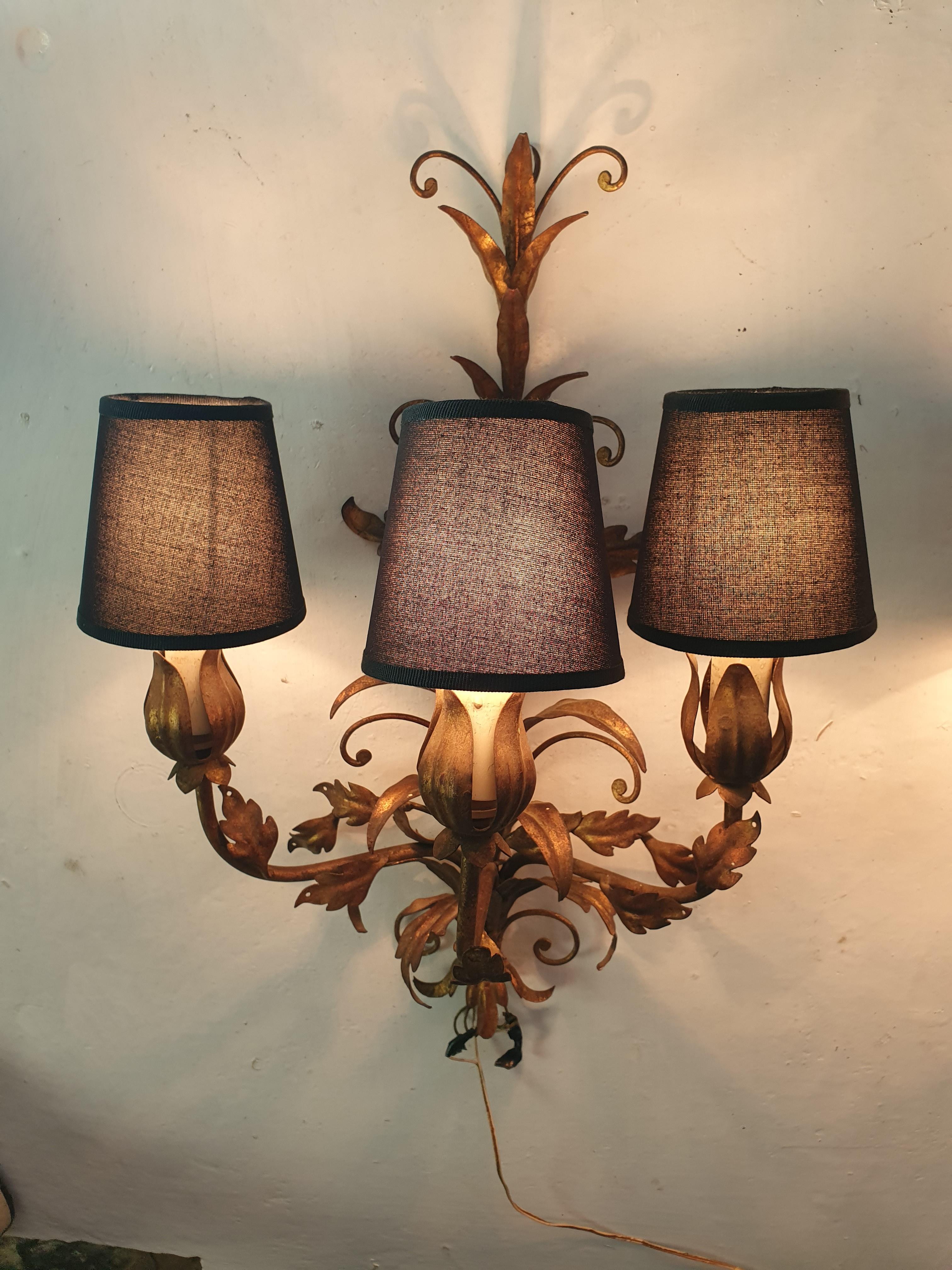 Italian Pair of Venetian Tole Wall Sconces For Sale