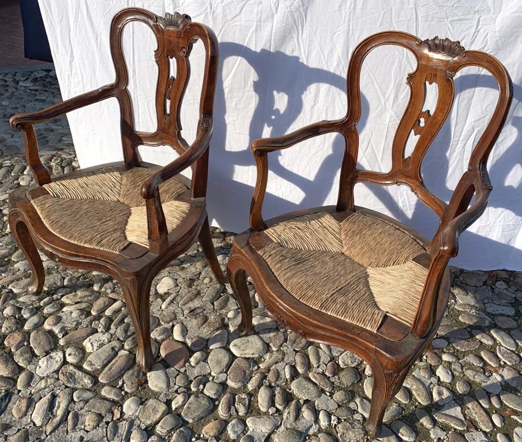 Rococo Pair of Venetian Walnut Armchairs, Venice 18th Century Carved Wood For Sale