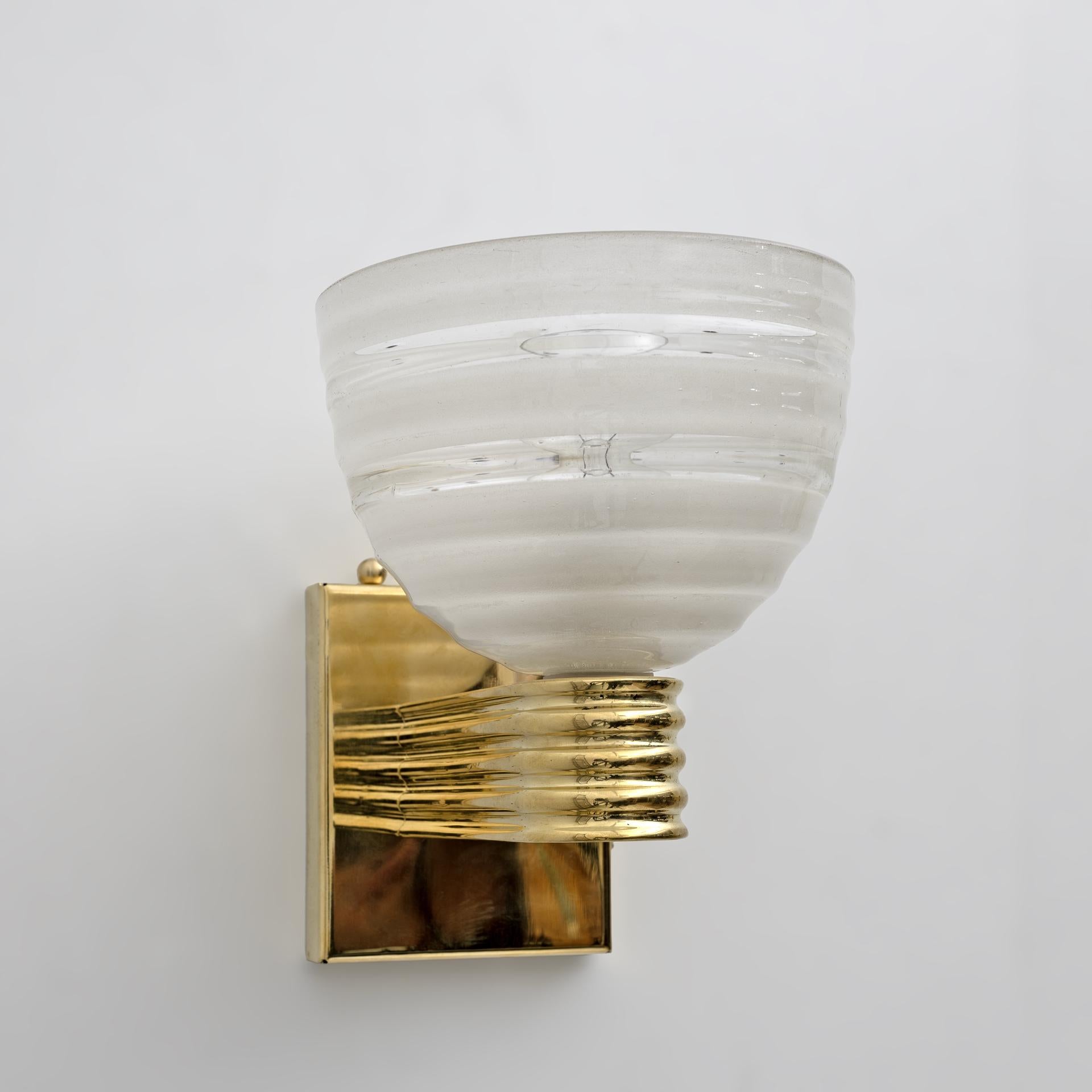 Italian Pair of Venini Style Art Dèco Brass and Murano Glass Sconces