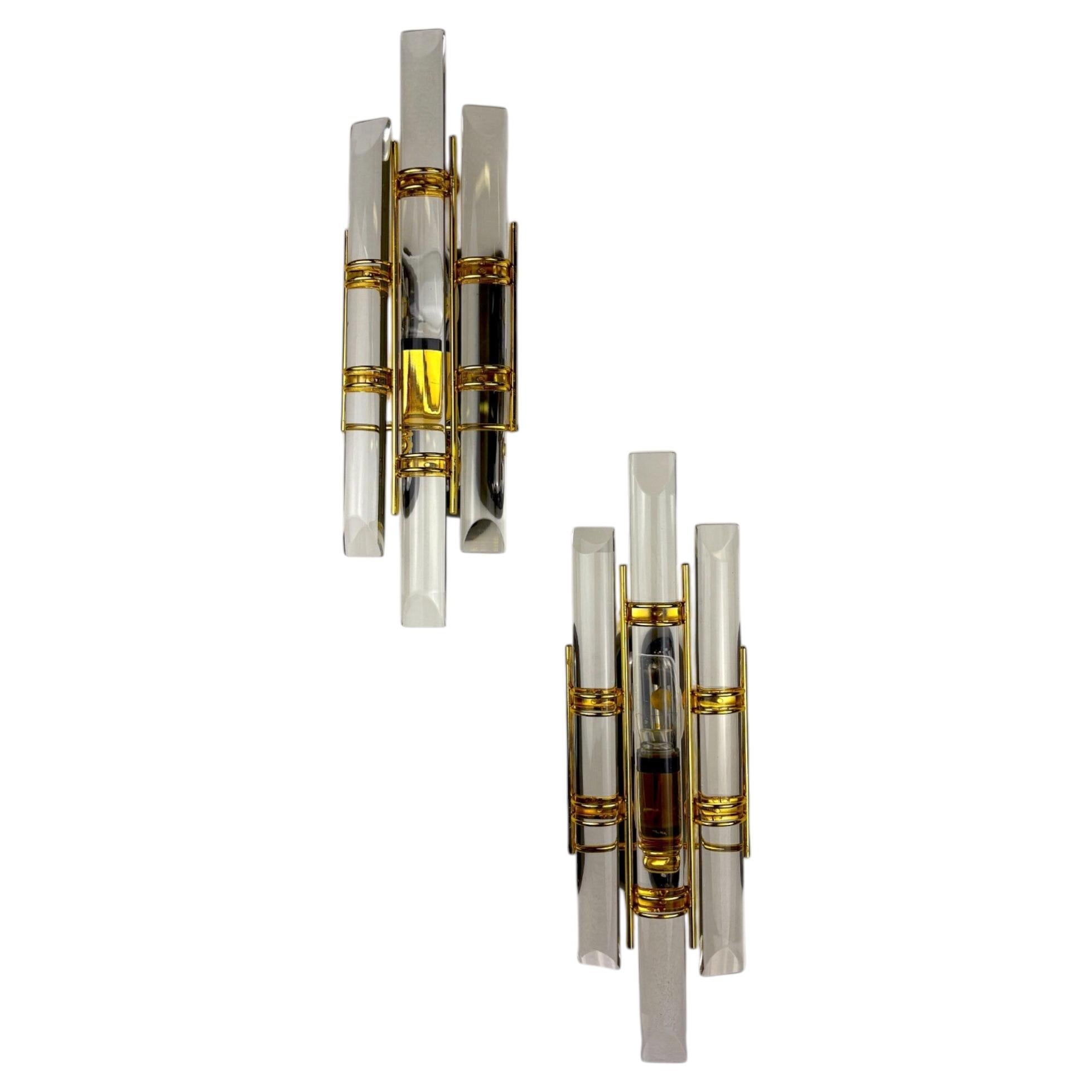 Pair of Venini sconce, Murano cut glass, Italy, 1970 For Sale