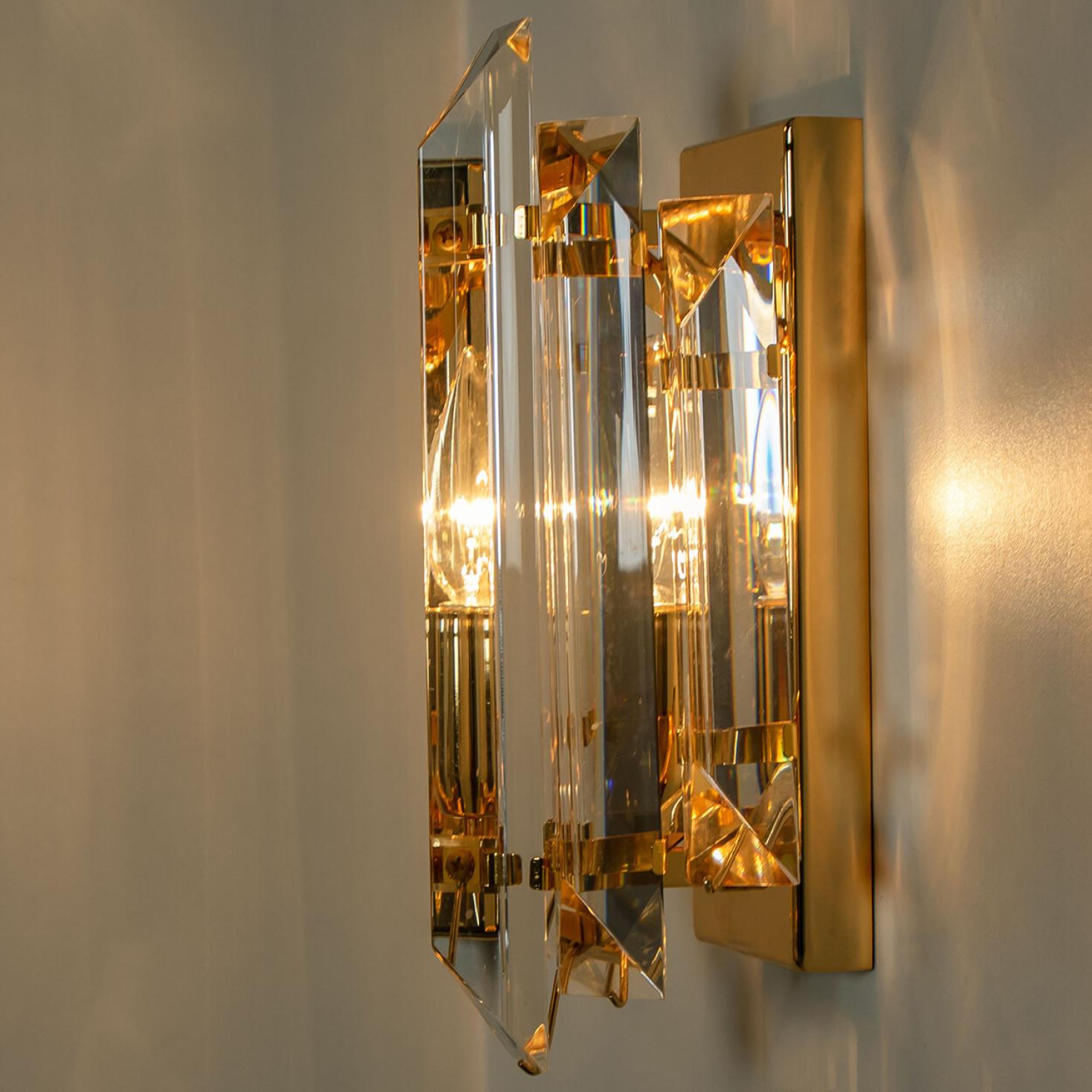 Pair of Venini Style Clear Gold Glass Brass Sconces, 1970 In Good Condition For Sale In Rijssen, NL