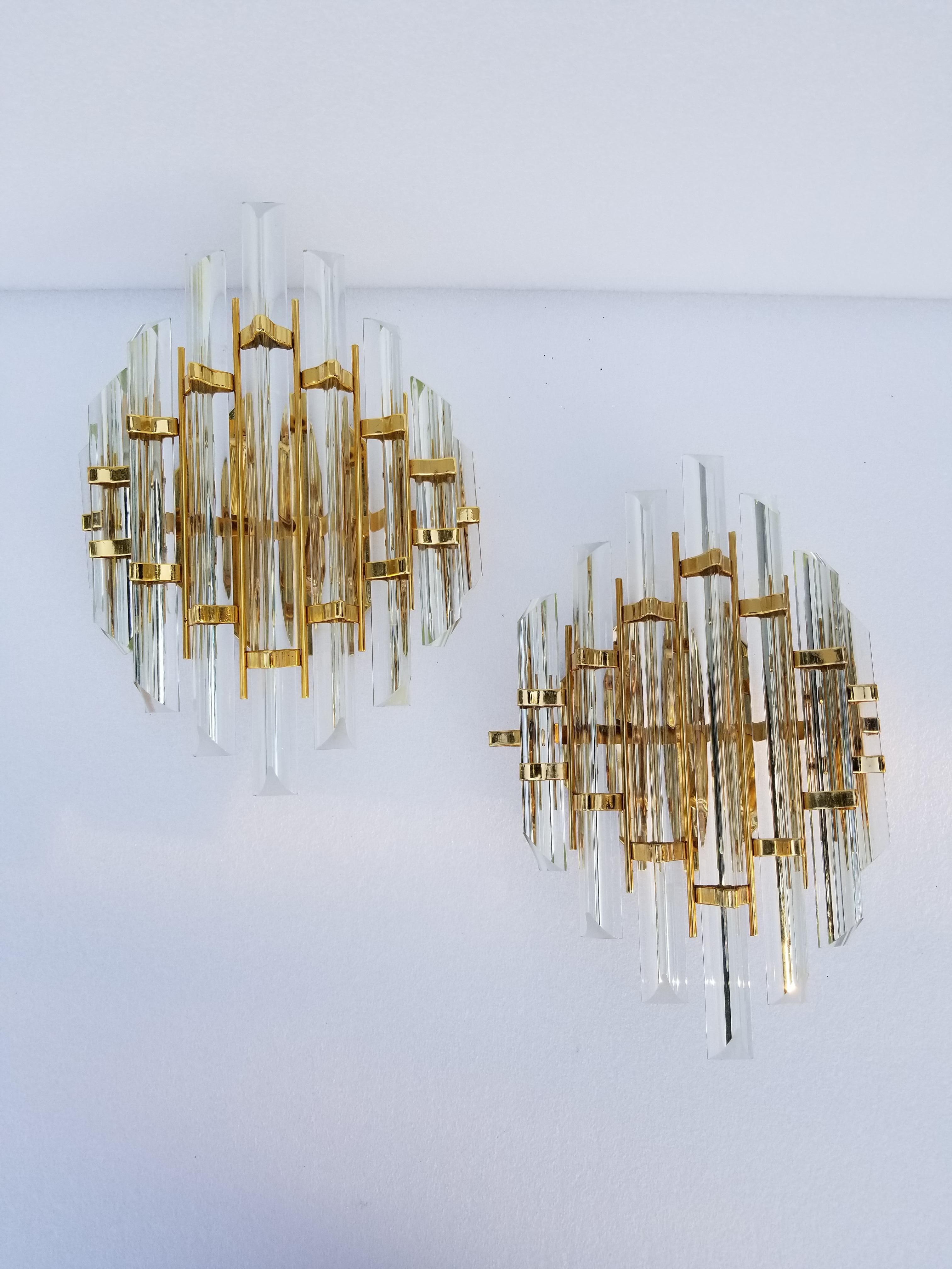 Mid-Century Modern Pair of Venini Style Crystal Sconces For Sale