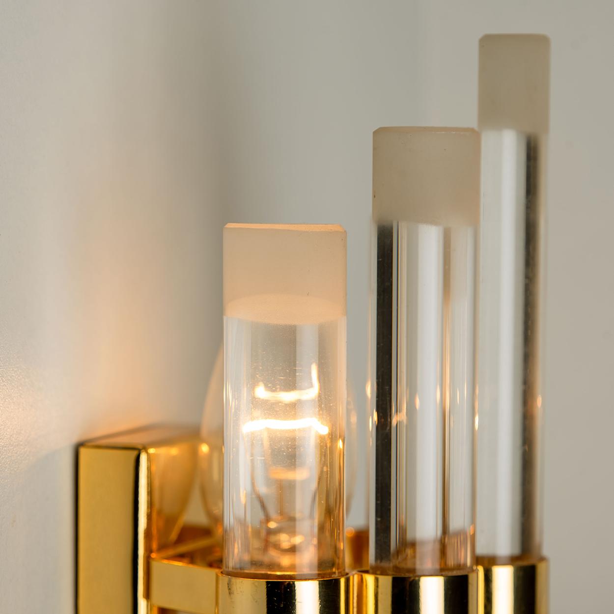 Pair of Venini Style Murano Glass and Gilt Brass Sconces, 1960s In Good Condition In Rijssen, NL