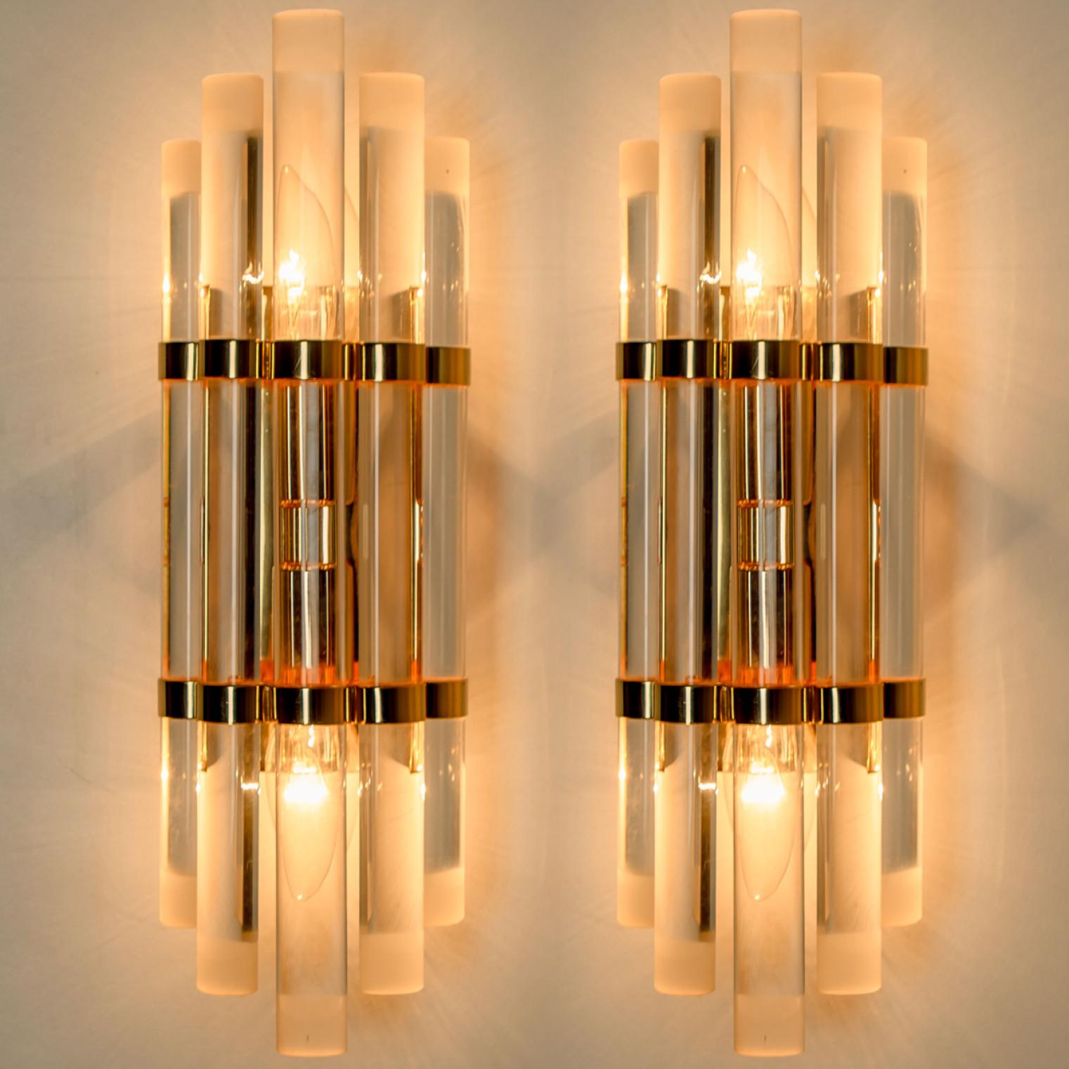Pair of Venini Style Murano Glass and Gilt Brass Sconces, 1960s For Sale 1