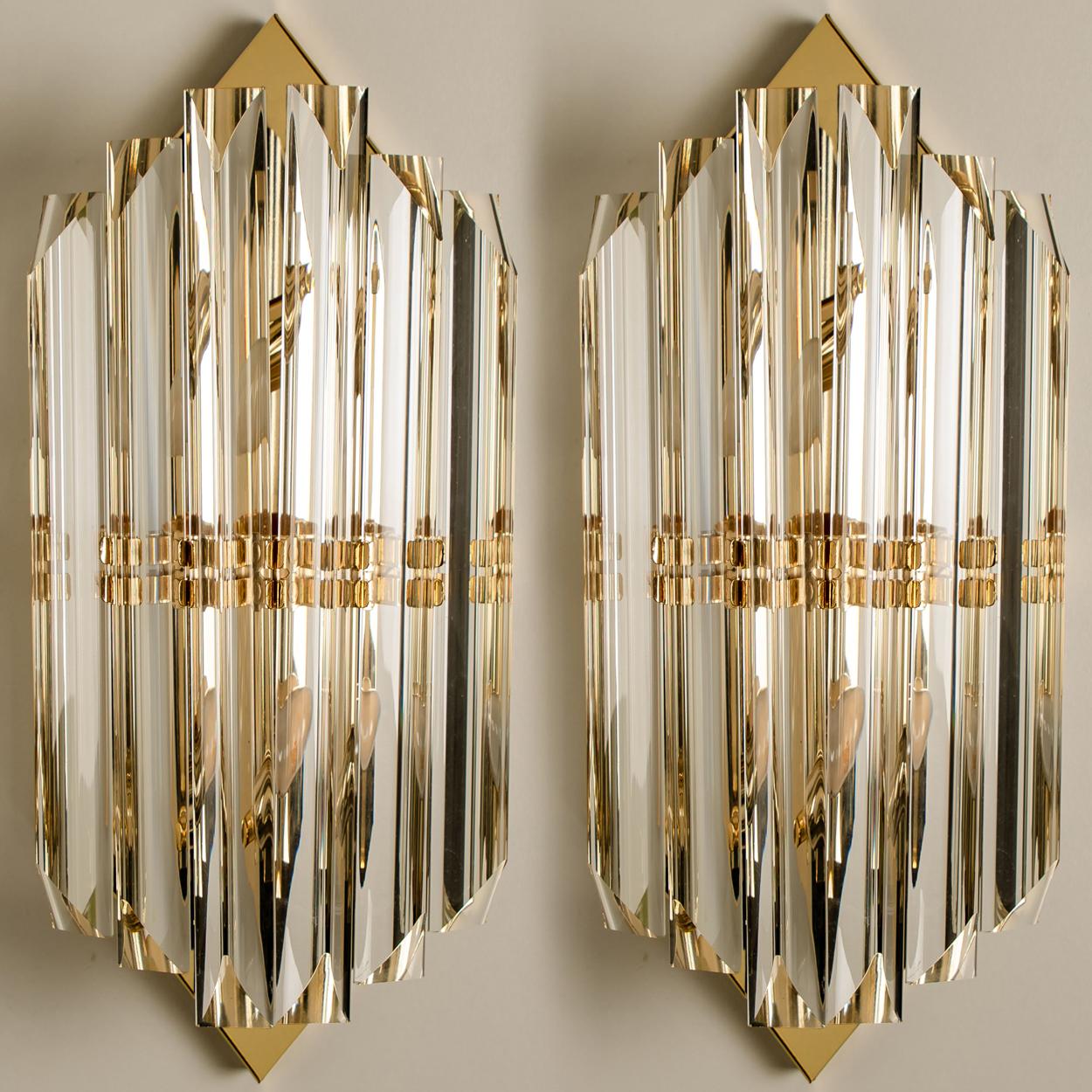 Italian Pair of Venini Style Murano Glass and Gilt Brass Sconces, Italy