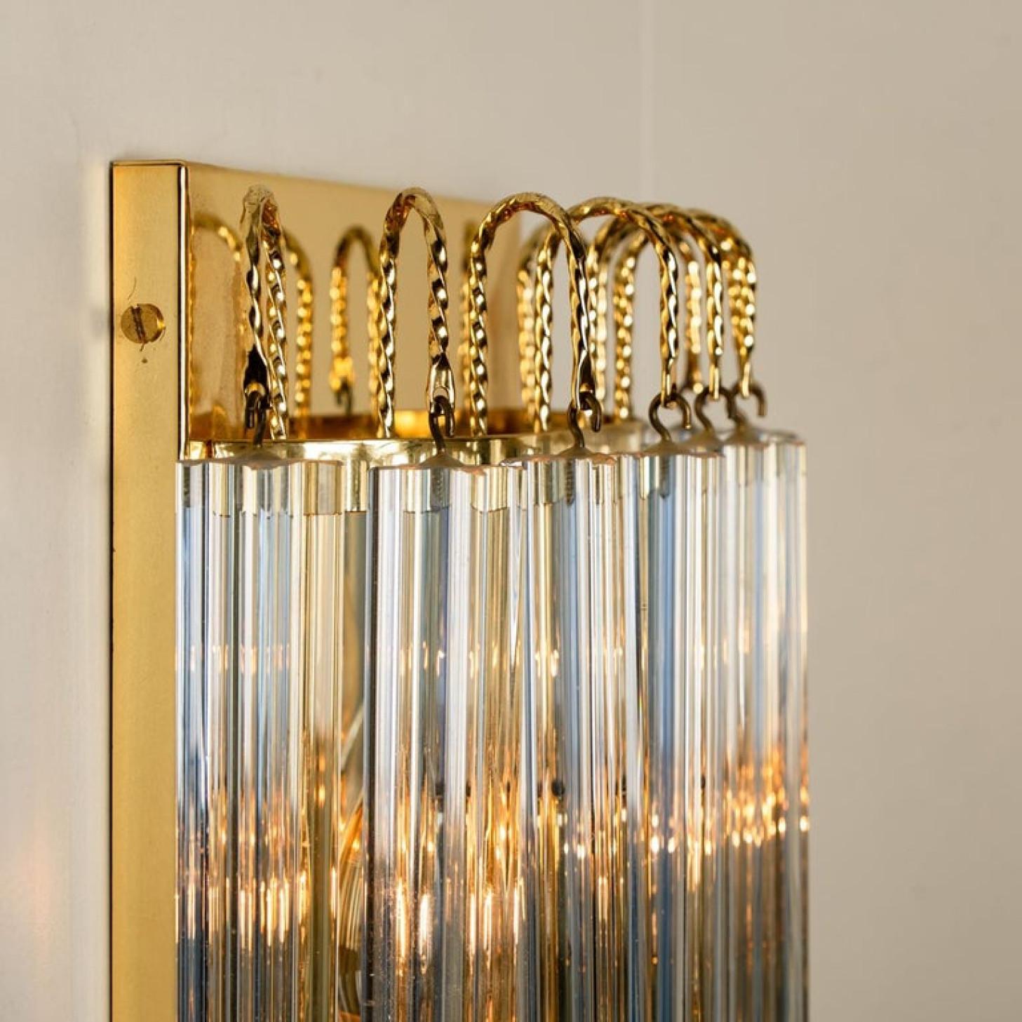 Paire d'appliques de style Venini en verre de Murano et laiton doré à rayures grises, Italie Bon état - En vente à Rijssen, NL