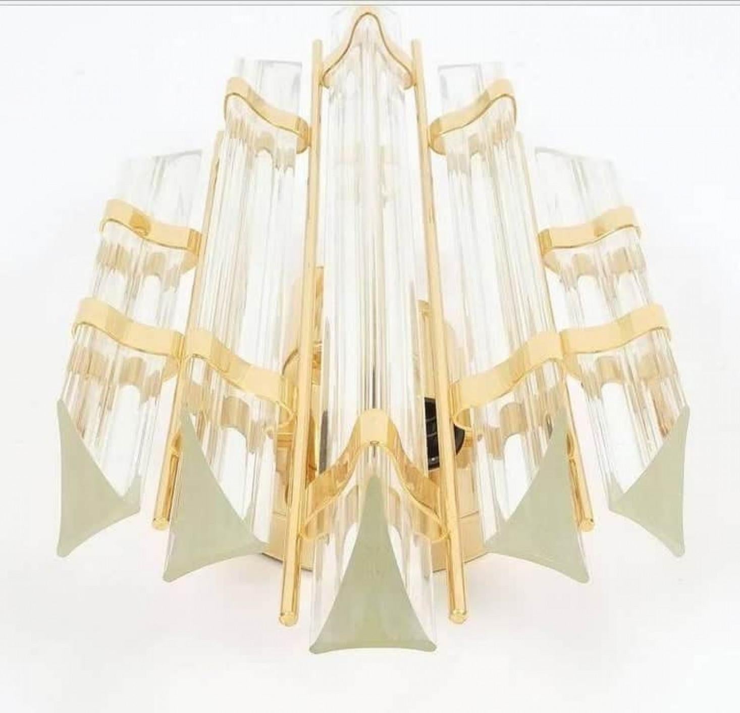 Mid-Century moderno Coppia di sconsigliere in vetro di Murano e placcate in oro in stile Venini, Italia in vendita