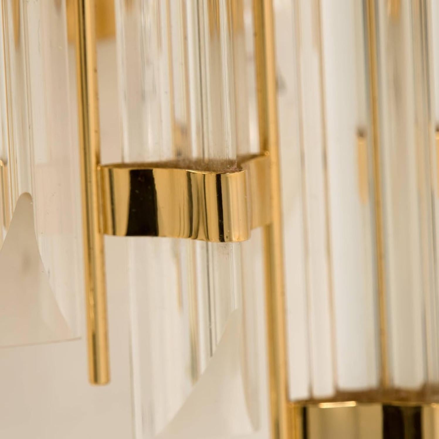 Fin du 20e siècle Paire d'appliques de style Venini en verre de Murano et plaqué or, Italie en vente