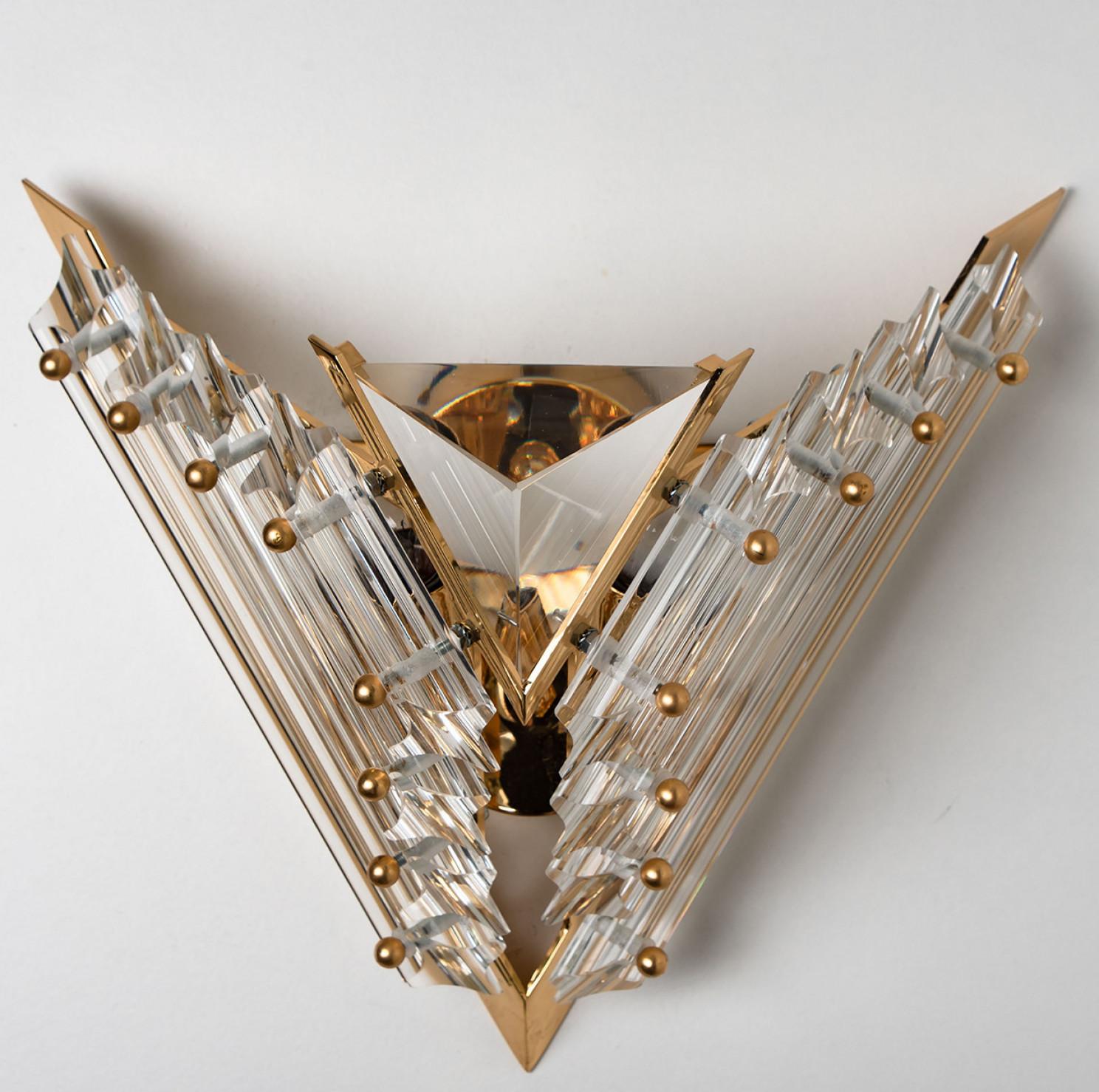 Mid-Century Modern Paire d'appliques de style Venini en verre à trois gouttes et laiton, Italie, 1970 en vente