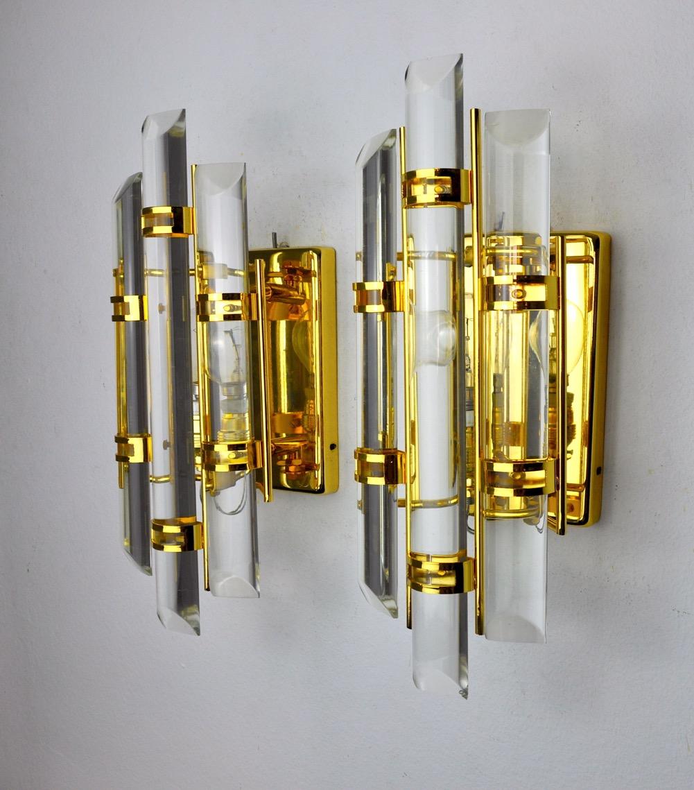 Italian Pair of Venini Wall Lamps, Cut Glass, Murano, Italy, 1970 For Sale