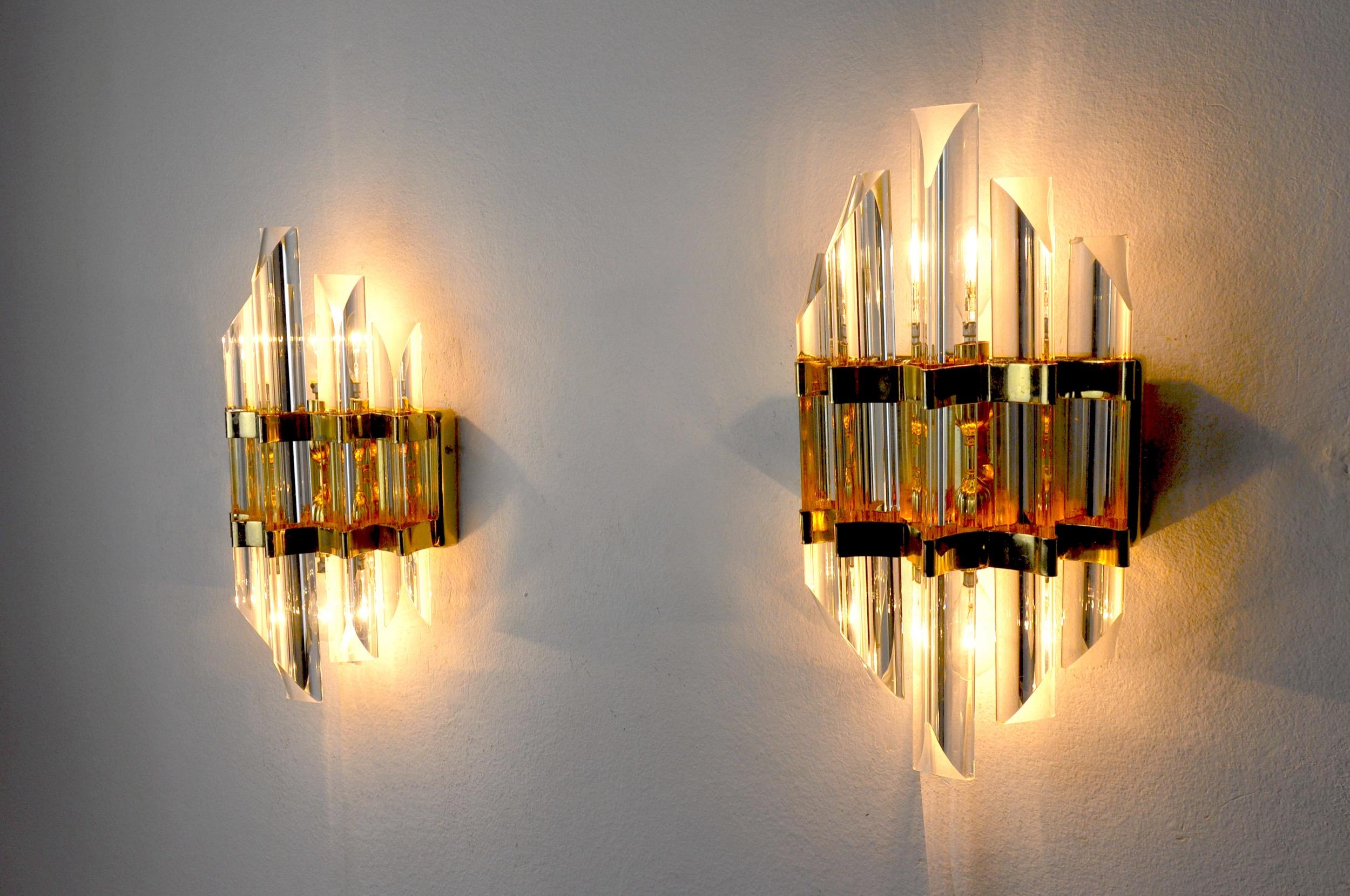 Italian Pair of Venini Wall Lamps Cut Glass Murano Italy 1970 For Sale