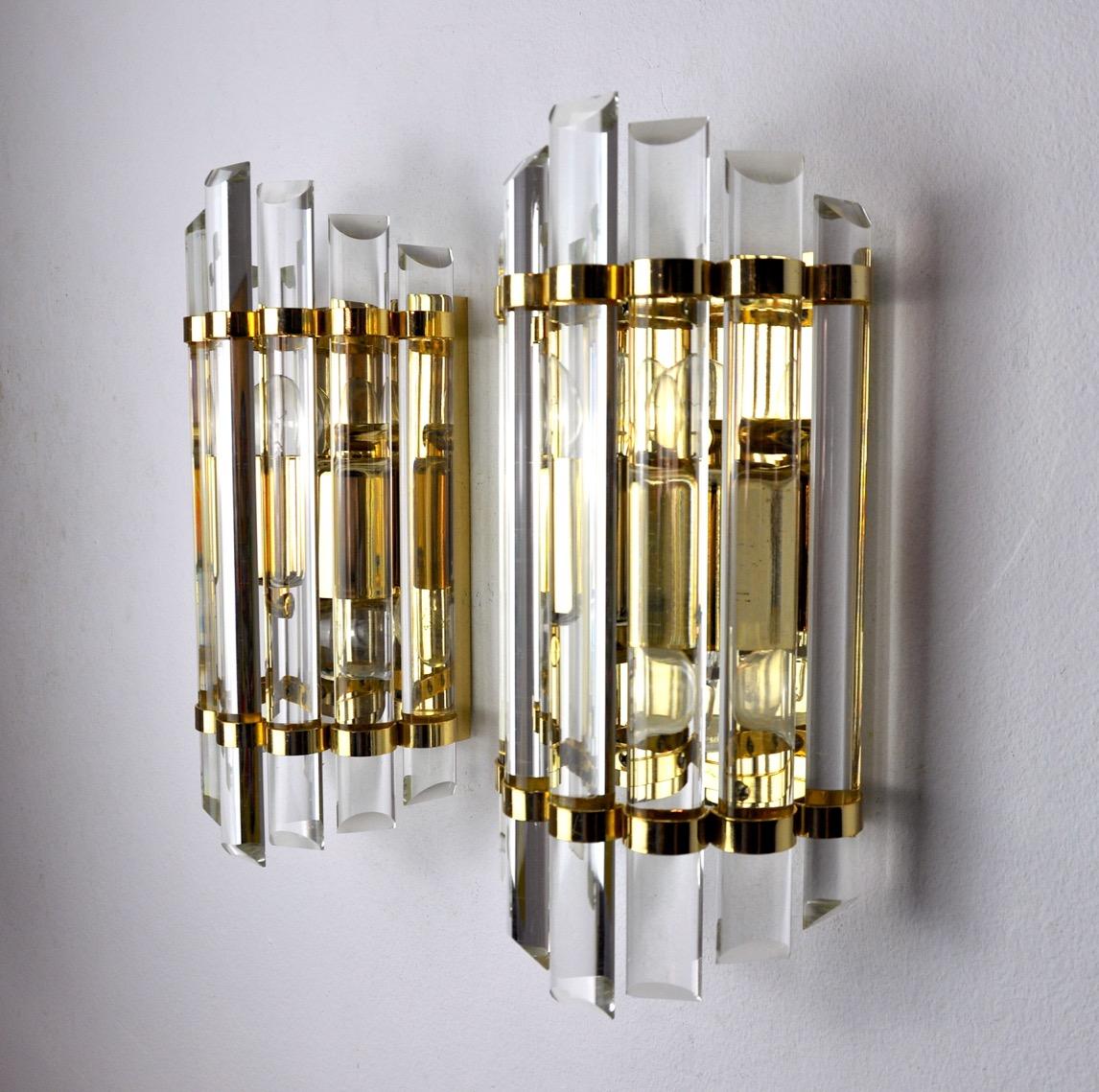 Pair of Venini Wall Lamps, Murano Glass, Italy, 1970 In Good Condition For Sale In BARCELONA, ES