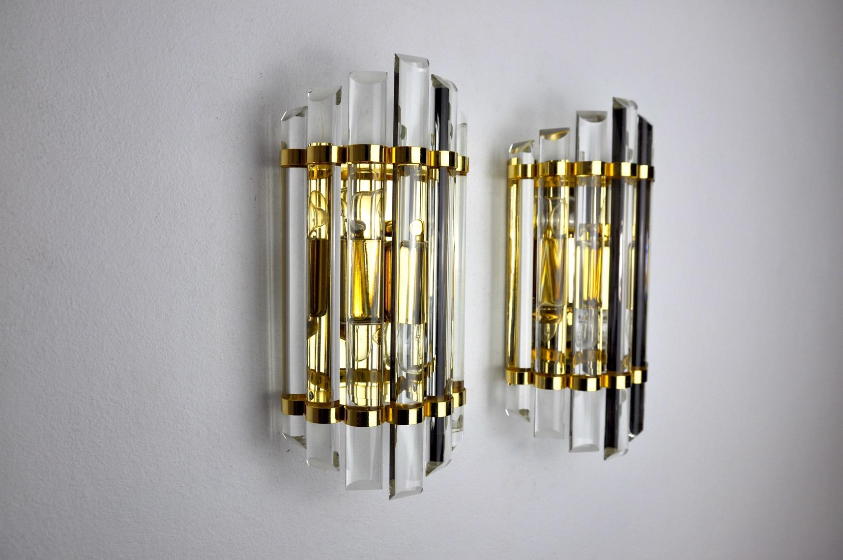 Late 20th Century Pair of Venini Wall Lamps, Murano Glass, Italy, 1970 For Sale
