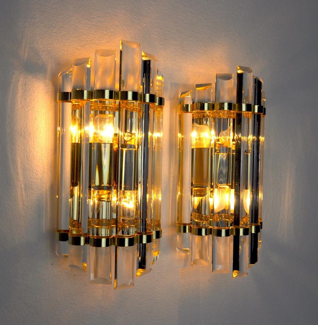Pair of Venini Wall Lamps, Murano Glass, Italy, 1970 For Sale 2