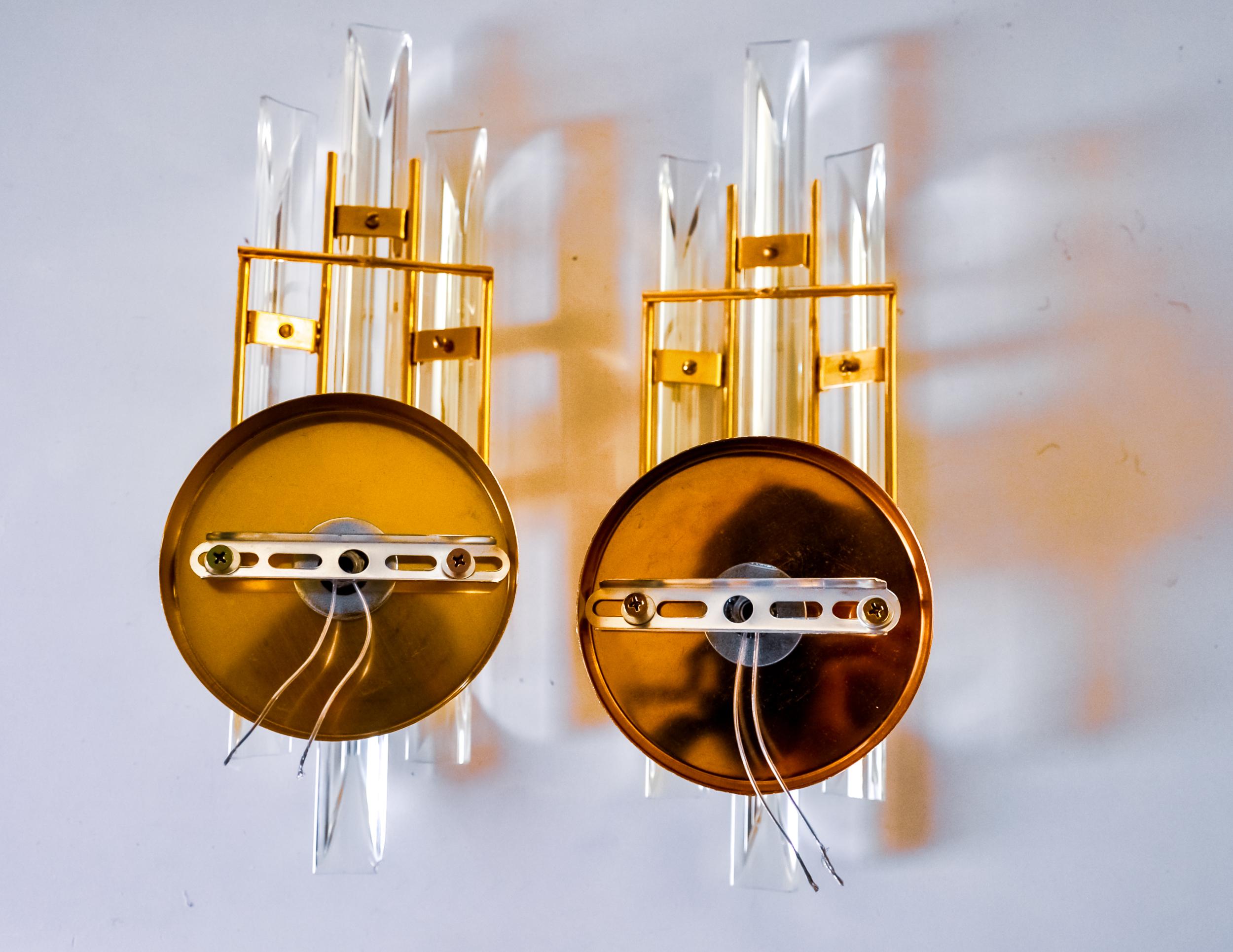 Pair of Venini wall lights, Triedri glass, Murano, Italy 1970 For Sale 1