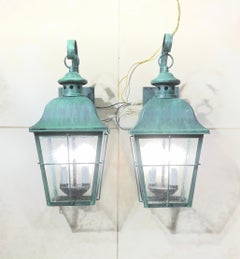 Paire d'appliques murales d'extérieur en acier fini vert-de-gris - verre semé 18 "x 8 "x 9".