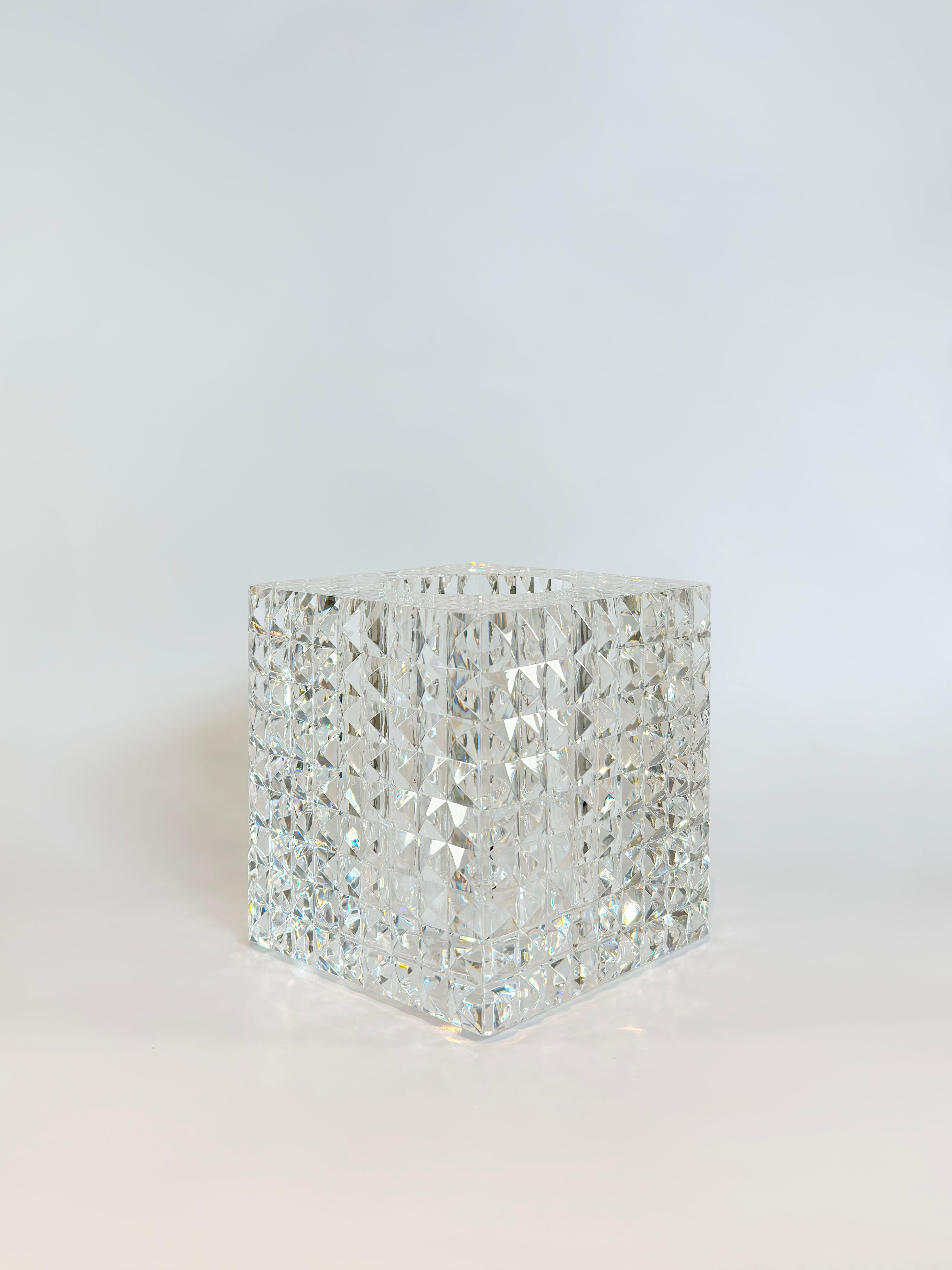 American Pair of Veritas Contemporary Faceted Optical Glass Square Vases, Texas, 2016 For Sale