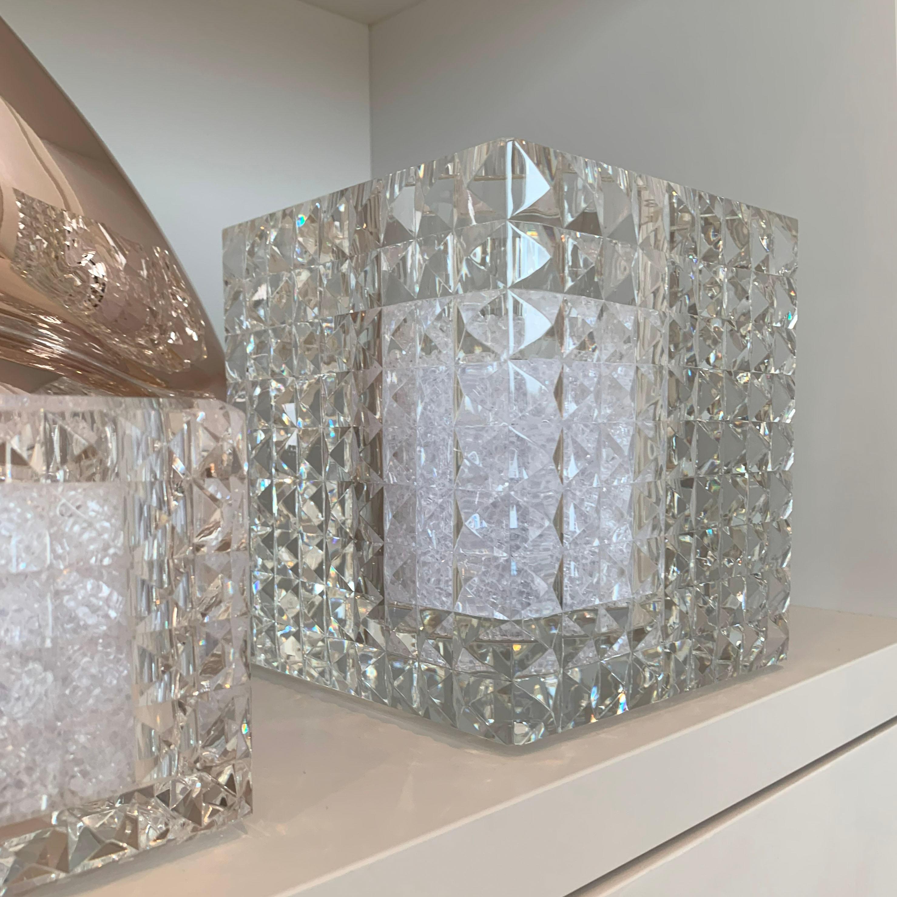 Pair of Veritas Contemporary Faceted Optical Glass Square Vases, Texas, 2016 For Sale 4