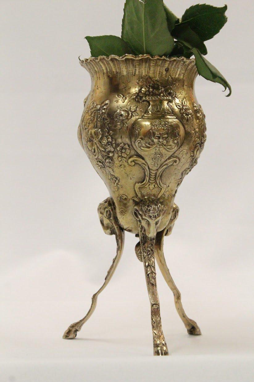 Pair of Vermeil Continental Silver Footed Vases In Good Condition For Sale In New York, NY