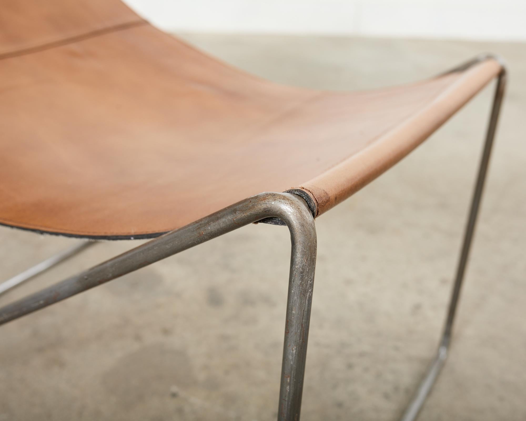 Paire de chaises longues en cuir de style Verner Panton en vente 3