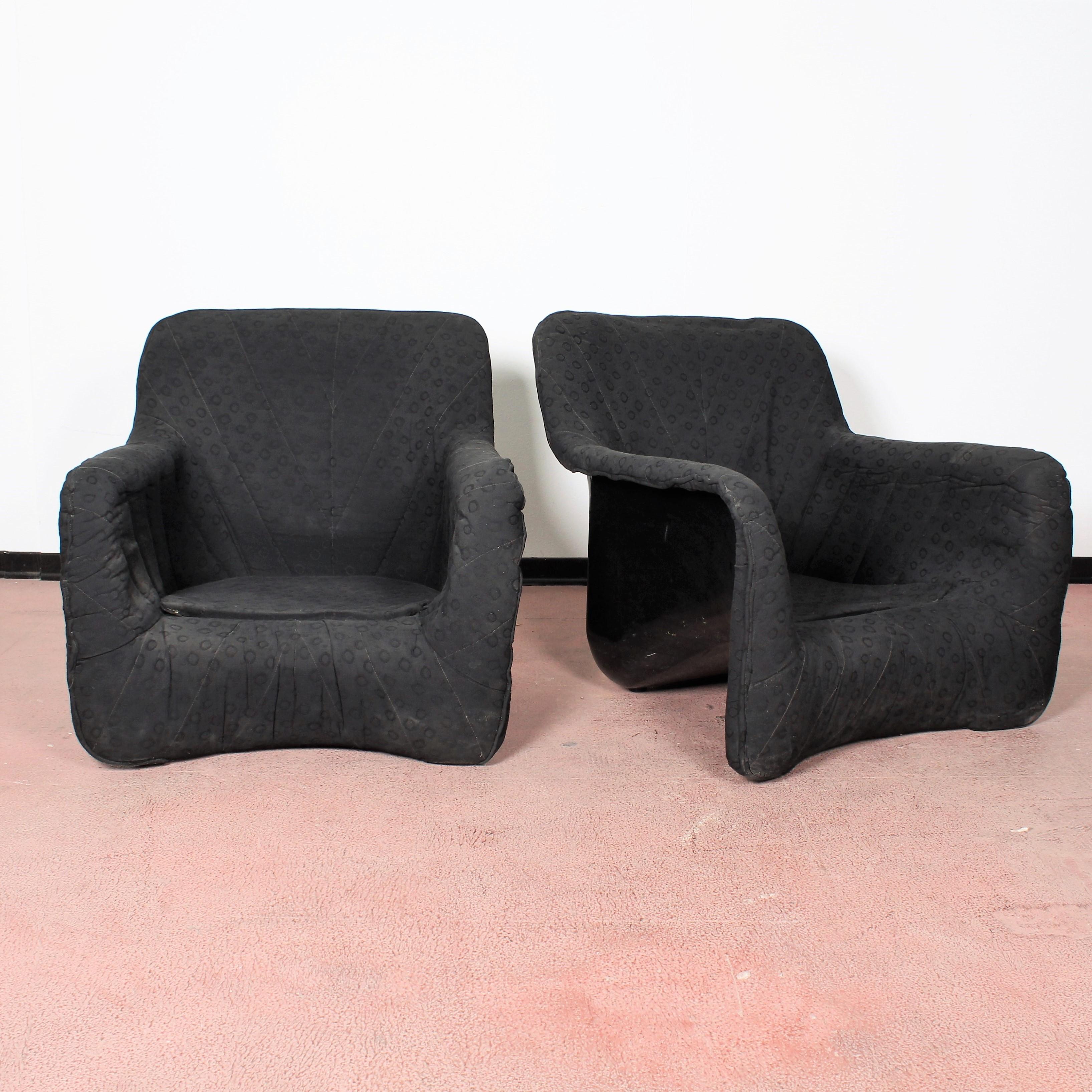 Pair of Verner Panton style midcentury black fiberglass armchairs, 1970s.
Wear consistent with age and use.