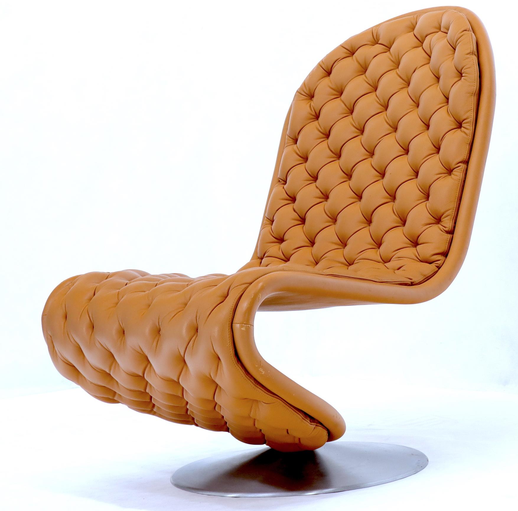 Ein Paar Verner Panton Tan Tufted Leather 123 Lounge Chairs im Angebot 3