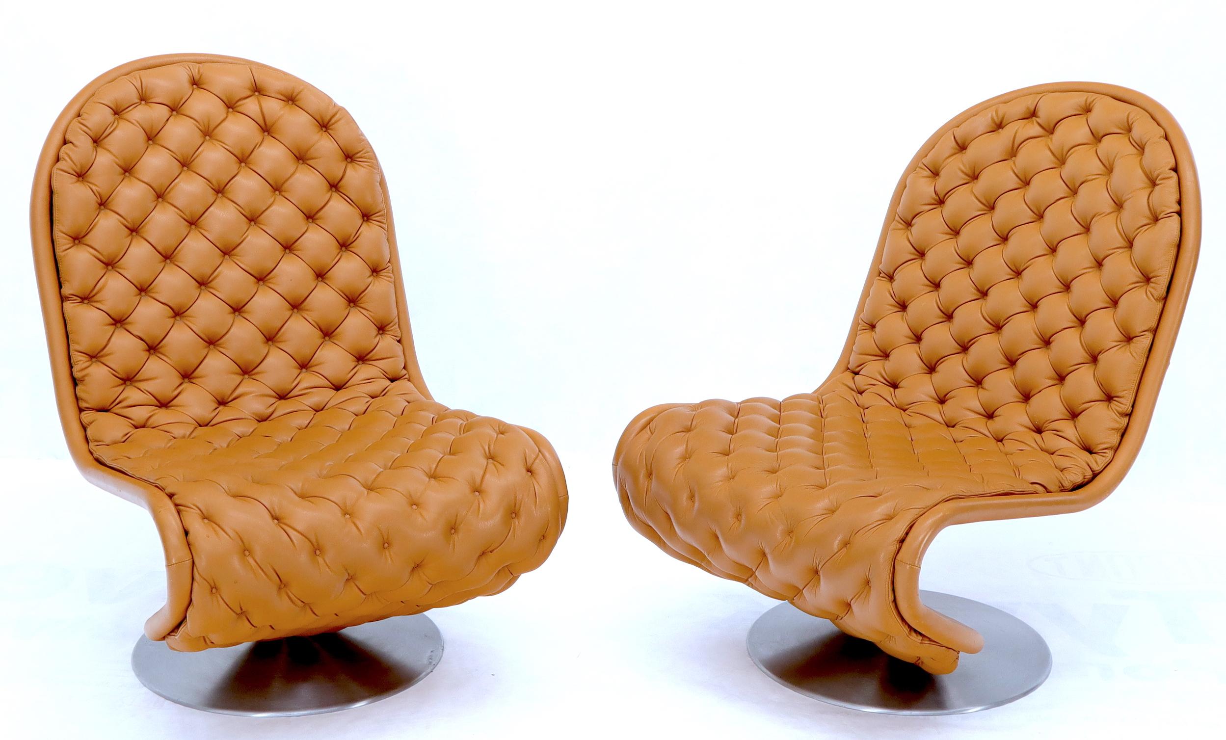 Ein Paar Verner Panton Tan Tufted Leather 123 Lounge Chairs (Moderne der Mitte des Jahrhunderts) im Angebot