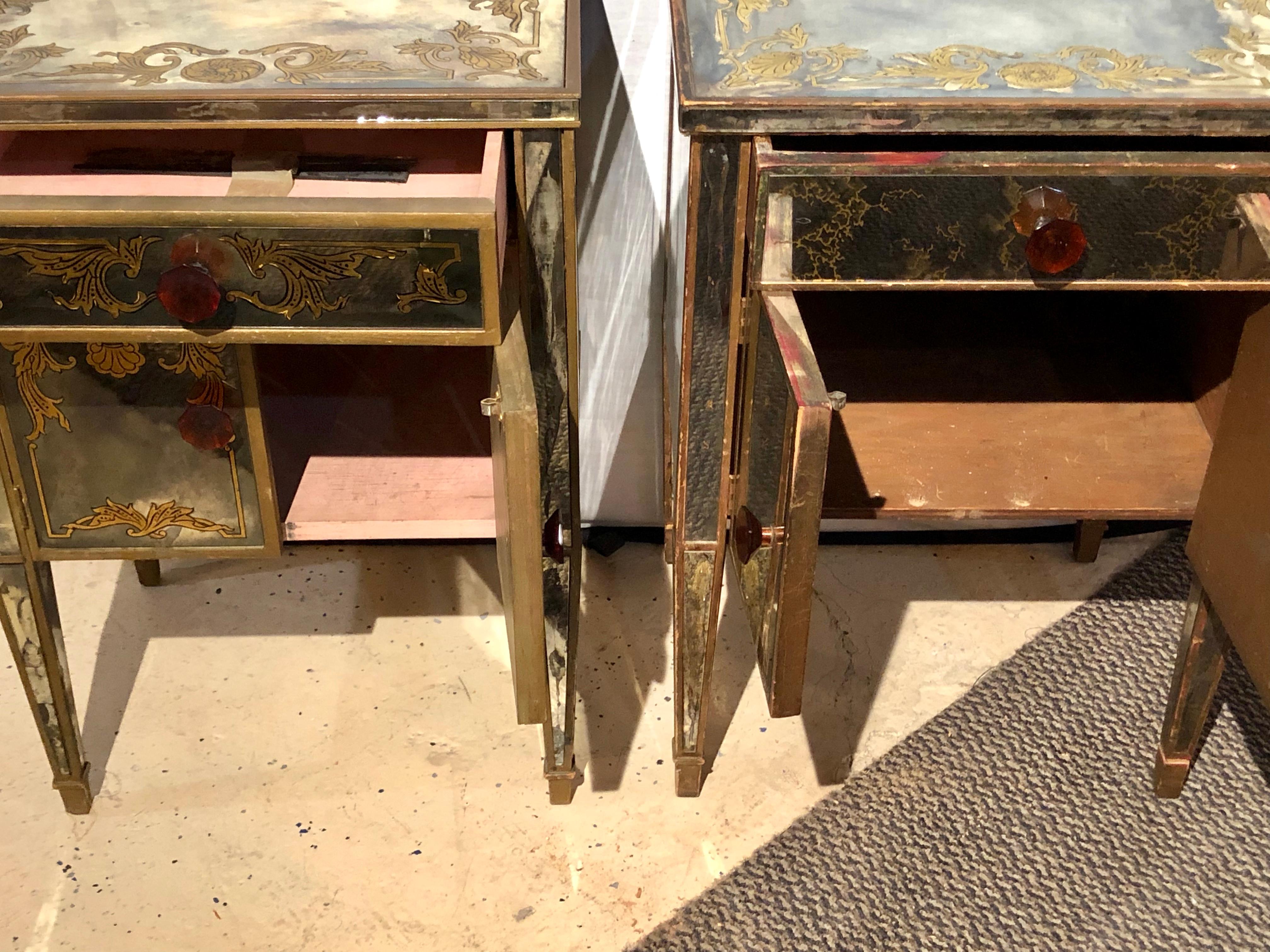 20th Century Pair of Verre Églomisé Compatible End Tables or Nightstands with Bakelite Pulls