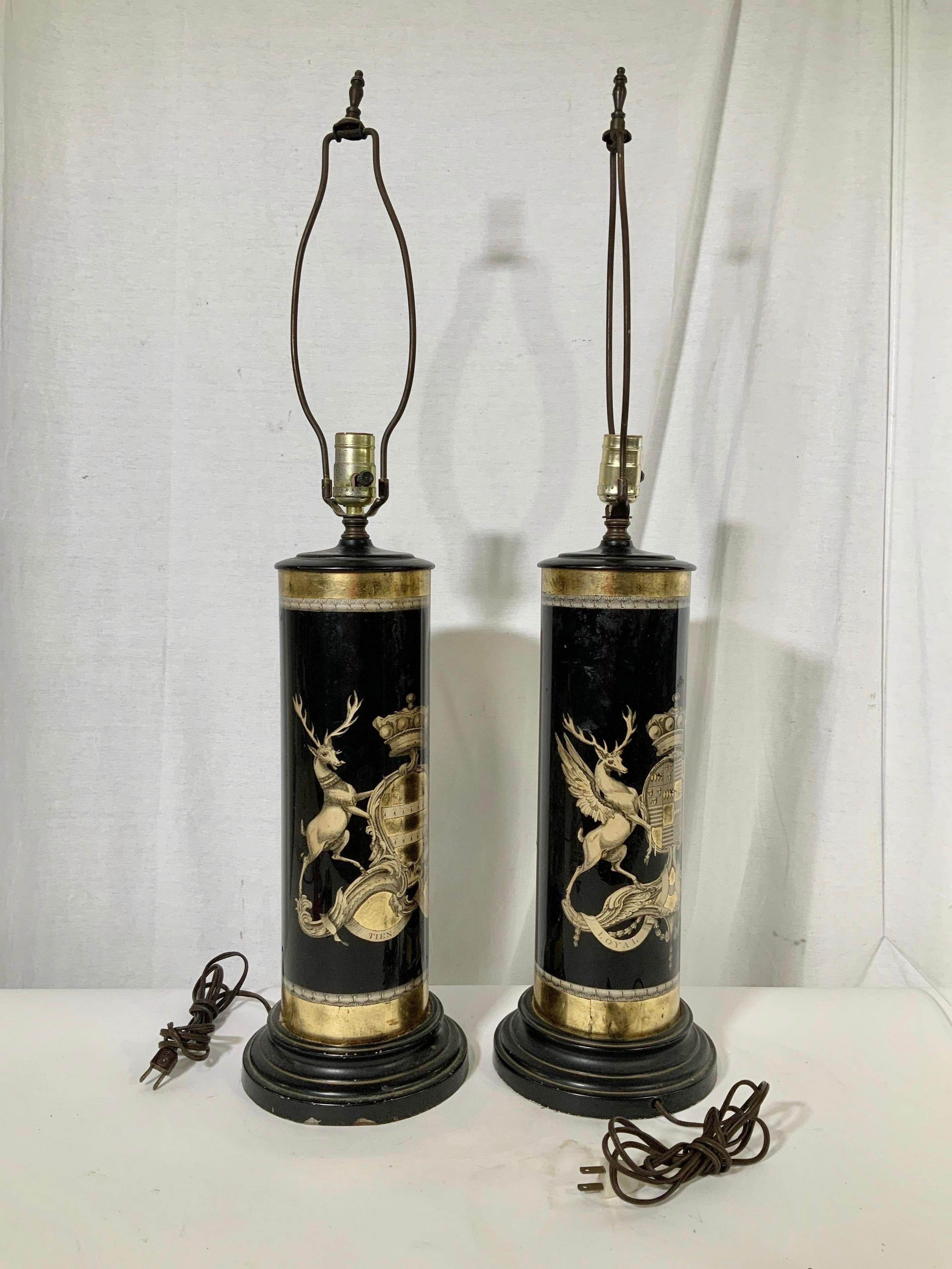 Pair of Verre Églomisé Lamps Coats of Arms for the Earls Bathurst and Granville For Sale 3
