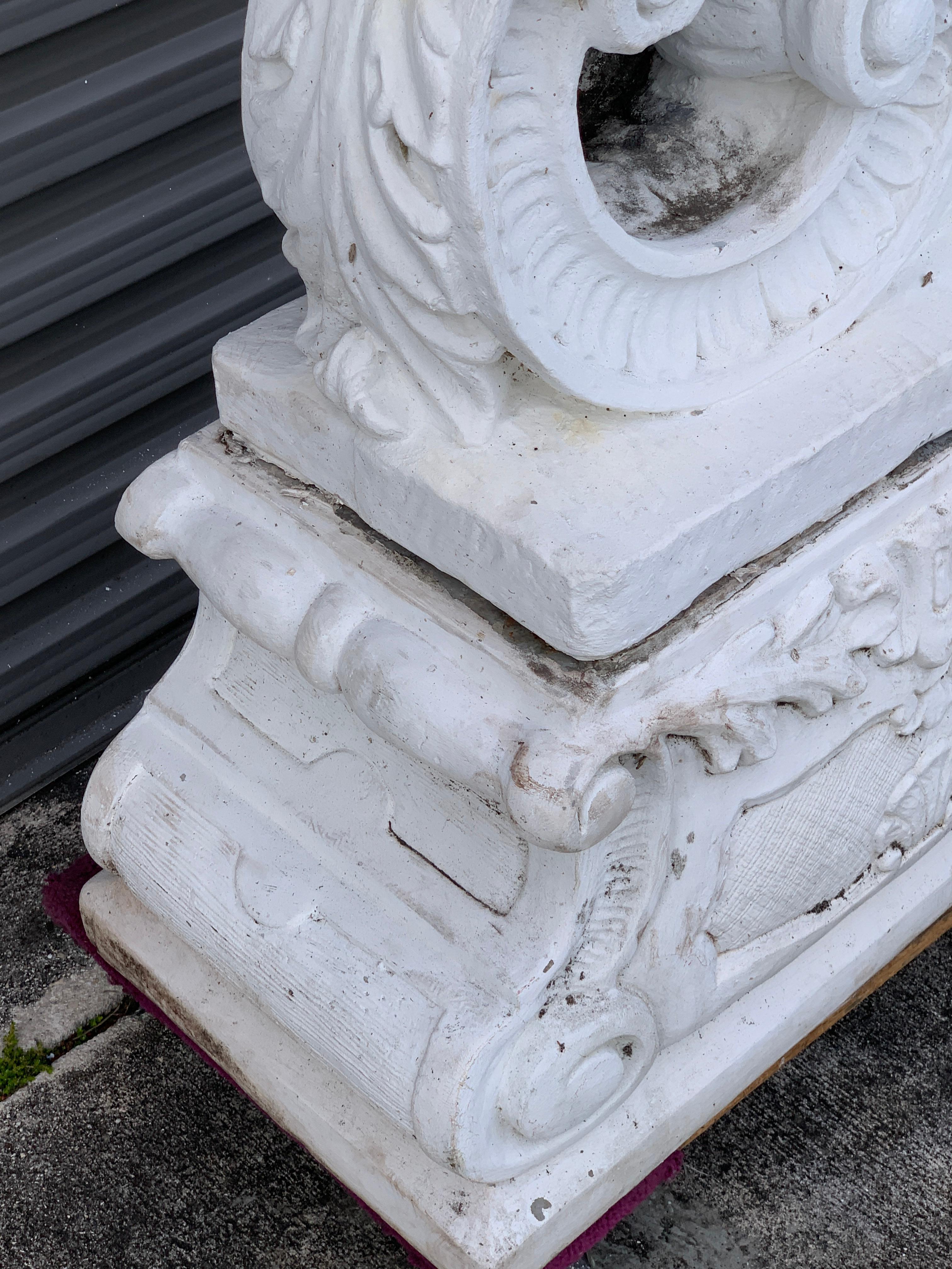 estatuas de piedra antiguas