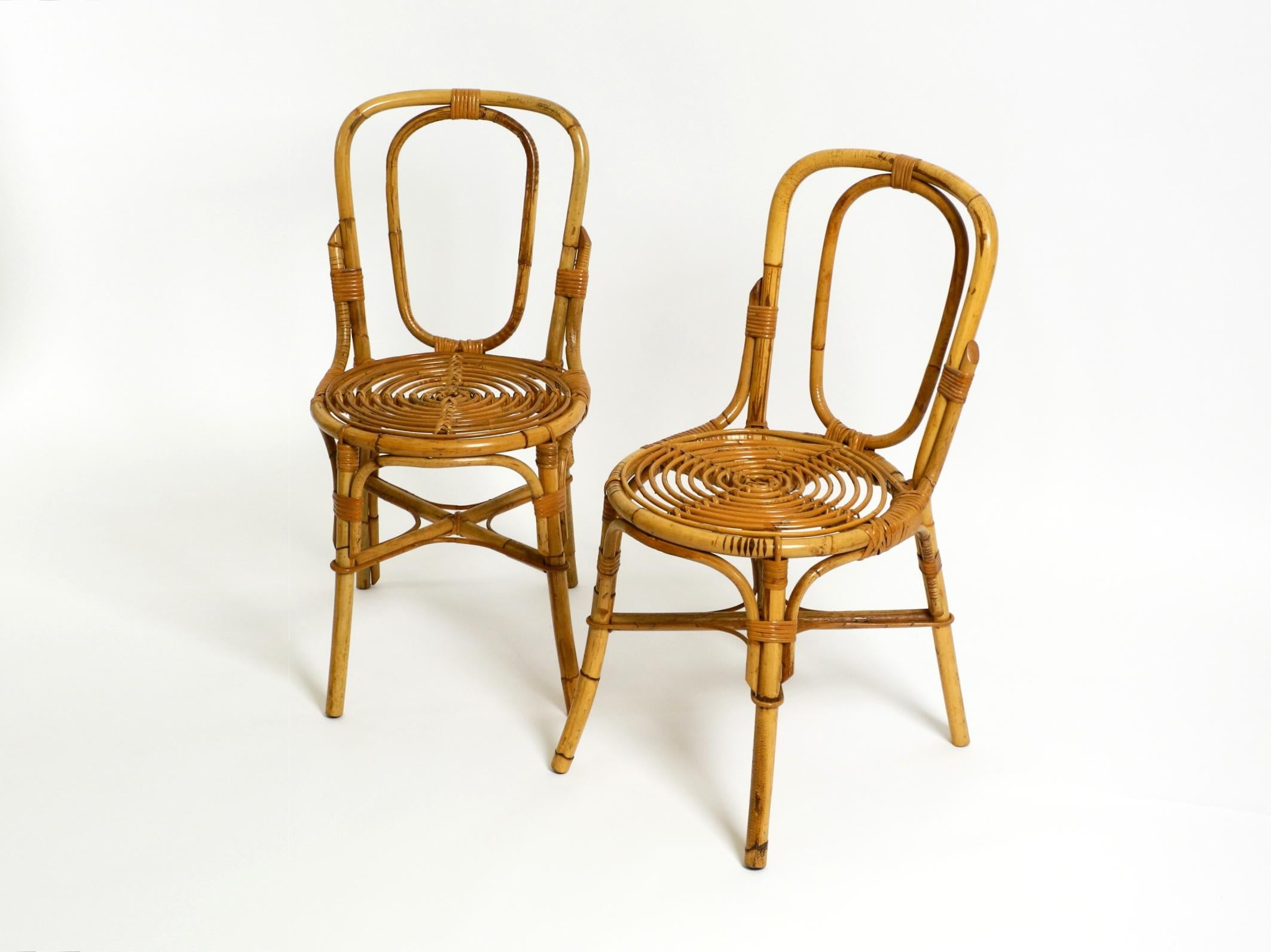 Paire de très belles et rares chaises en bambou italiennes d'origine des années 1960 en vente 11