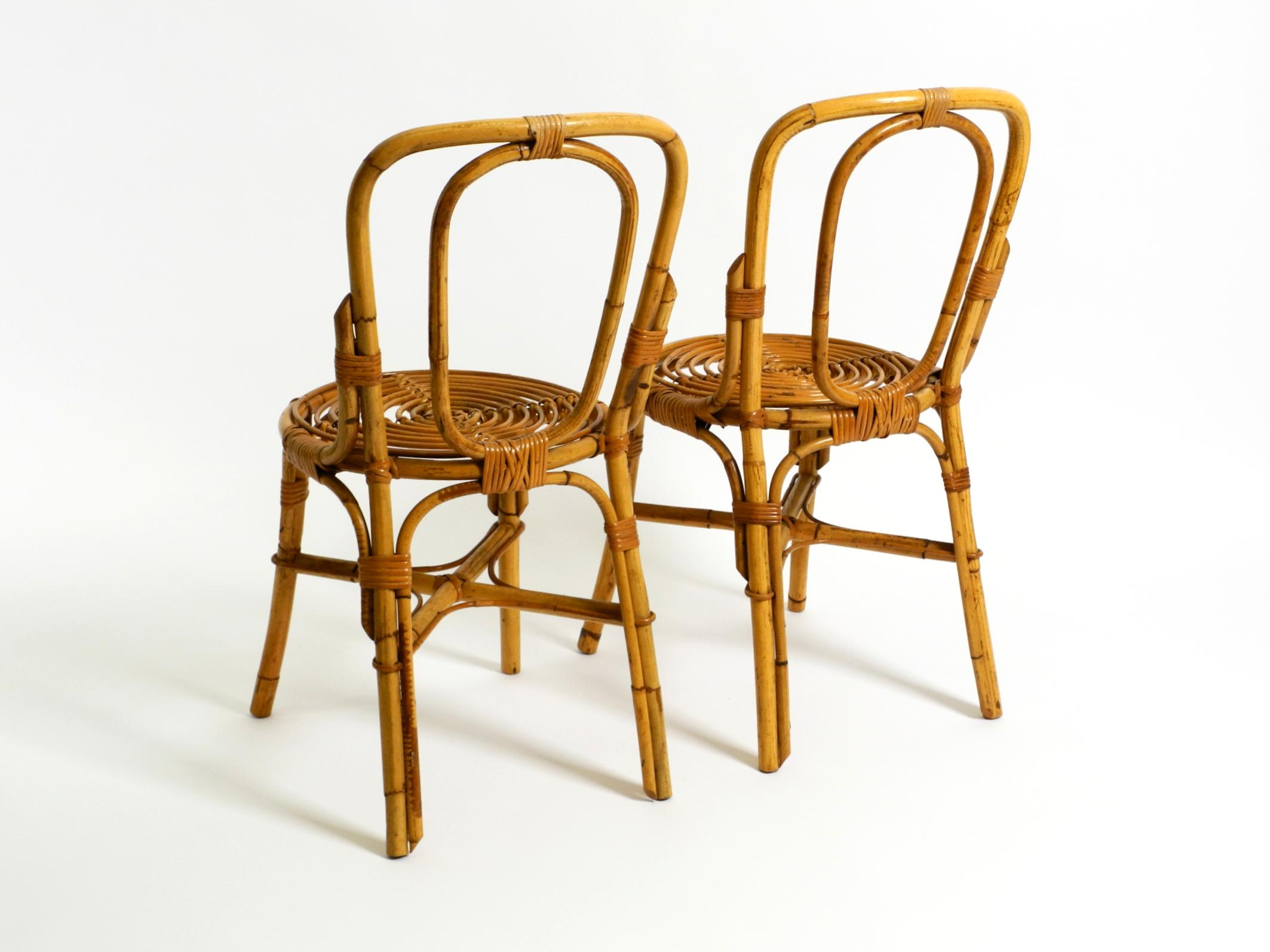 Milieu du XXe siècle Paire de très belles et rares chaises en bambou italiennes d'origine des années 1960 en vente