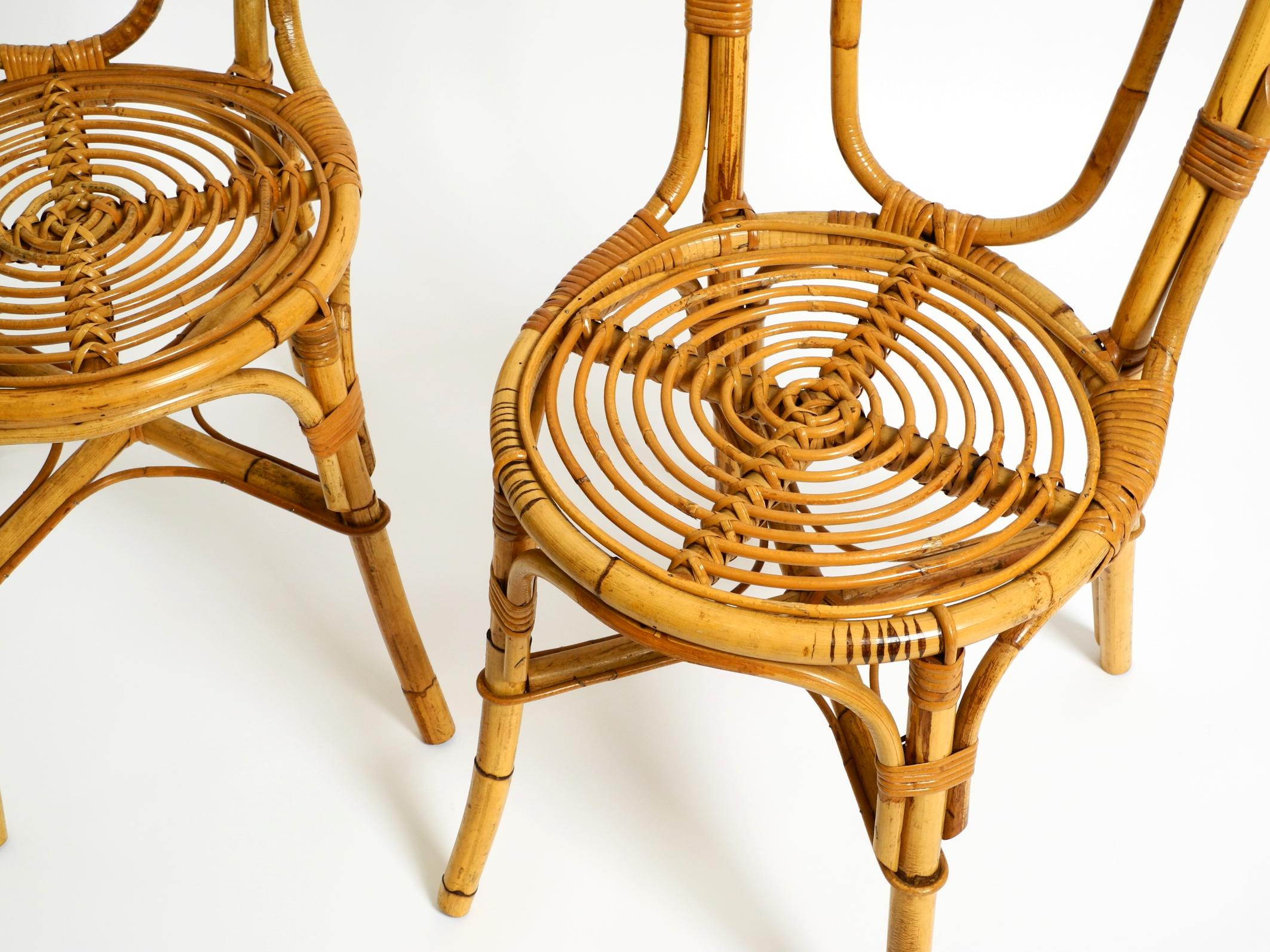 Bambou Paire de très belles et rares chaises en bambou italiennes d'origine des années 1960 en vente