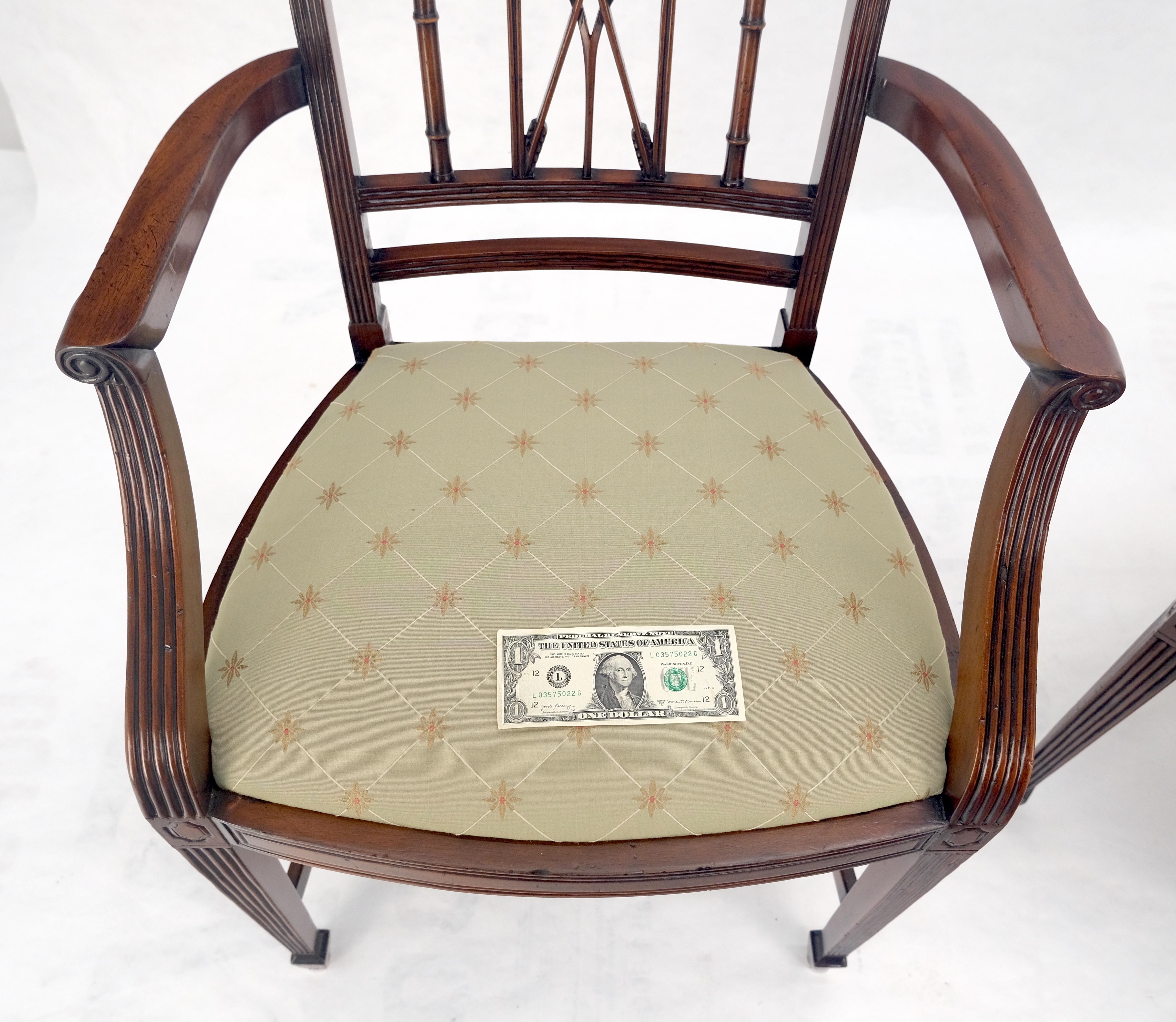 Coppia di poltrone a braccio aperto in finto bambù Arrow in mogano intagliato molto bene MINT in vendita 9