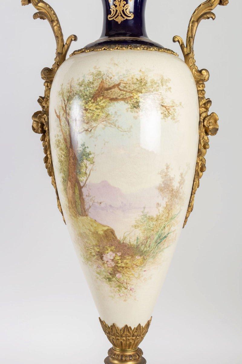 Pair of Very Fine Sèvres Porcelain Vases 6