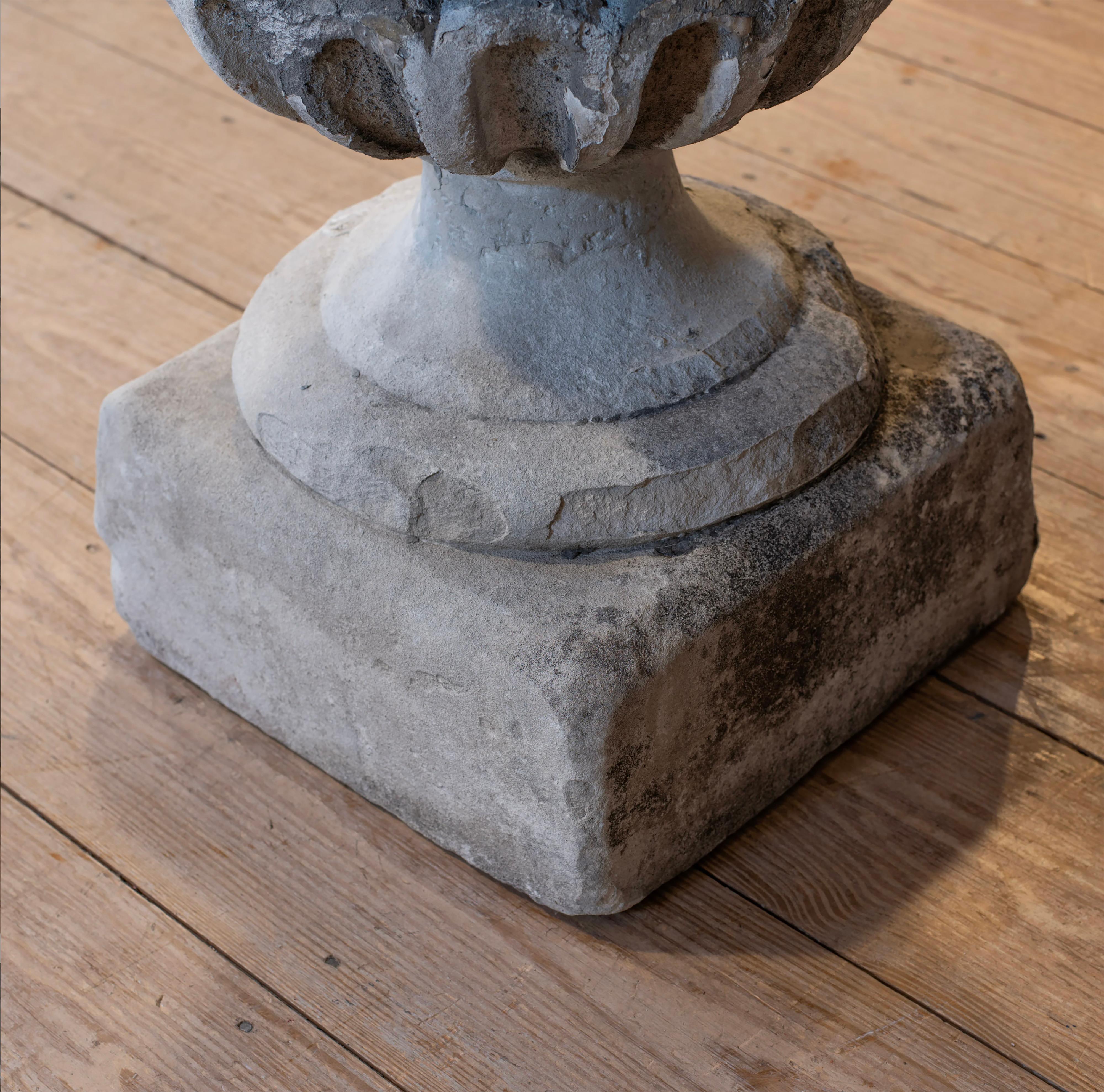 Pair of Very Good 18th C Carved Garden Urns with Draped Swags and Flouted Bowls For Sale 2