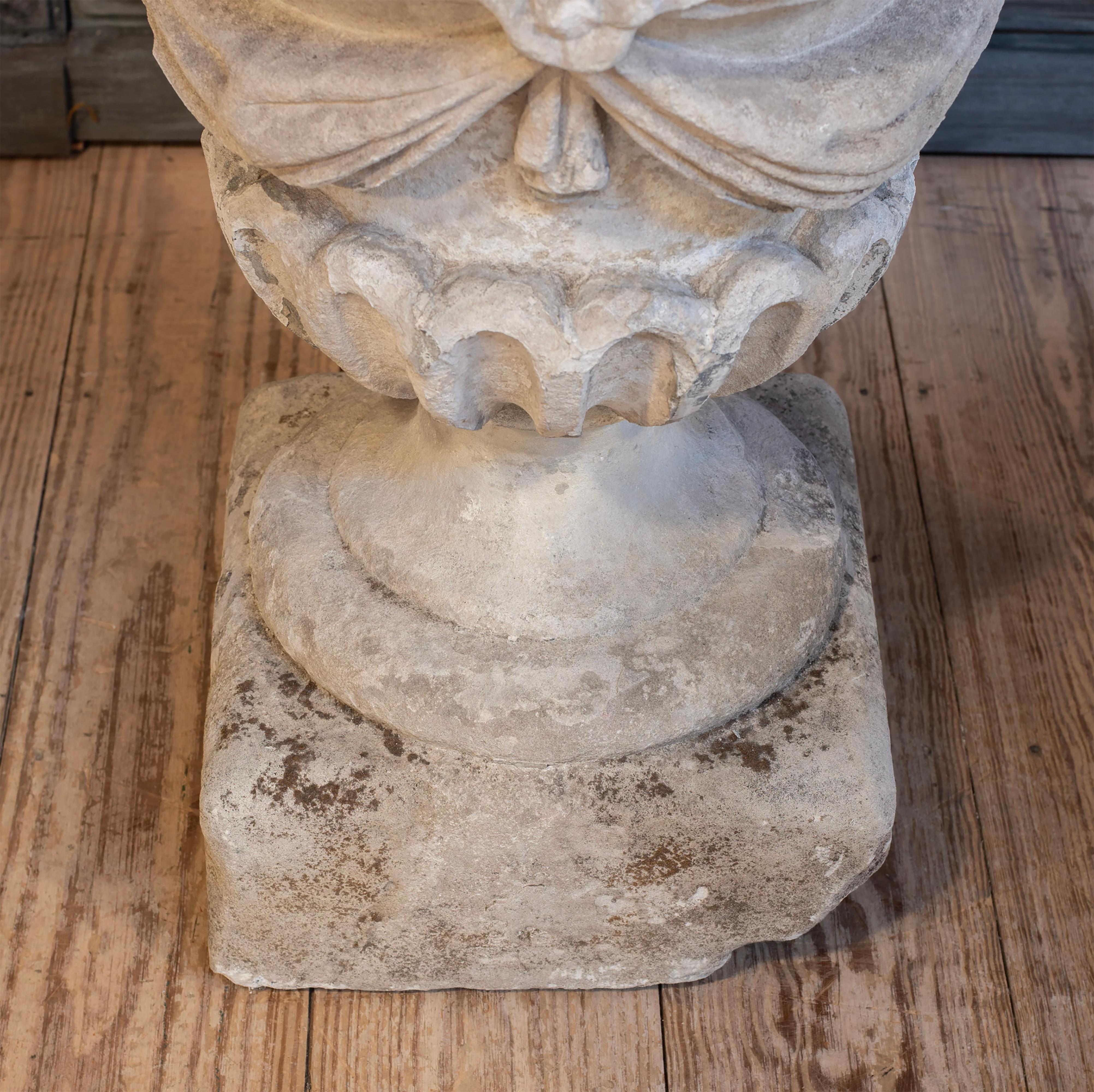 Pair of Very Good 18th C Carved Garden Urns with Draped Swags and Flouted Bowls For Sale 3